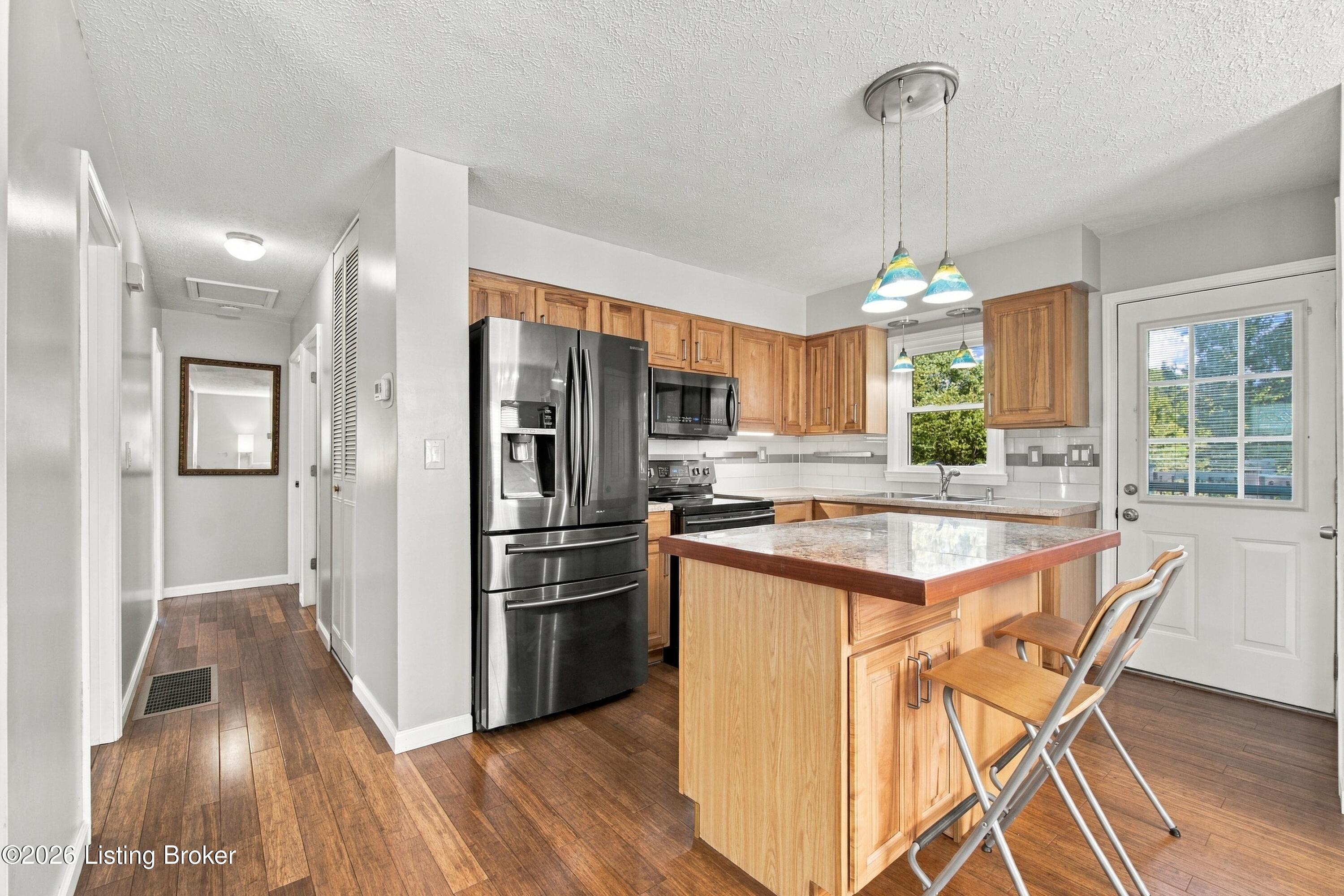 11601 Chasewood Ct Property Photo 4