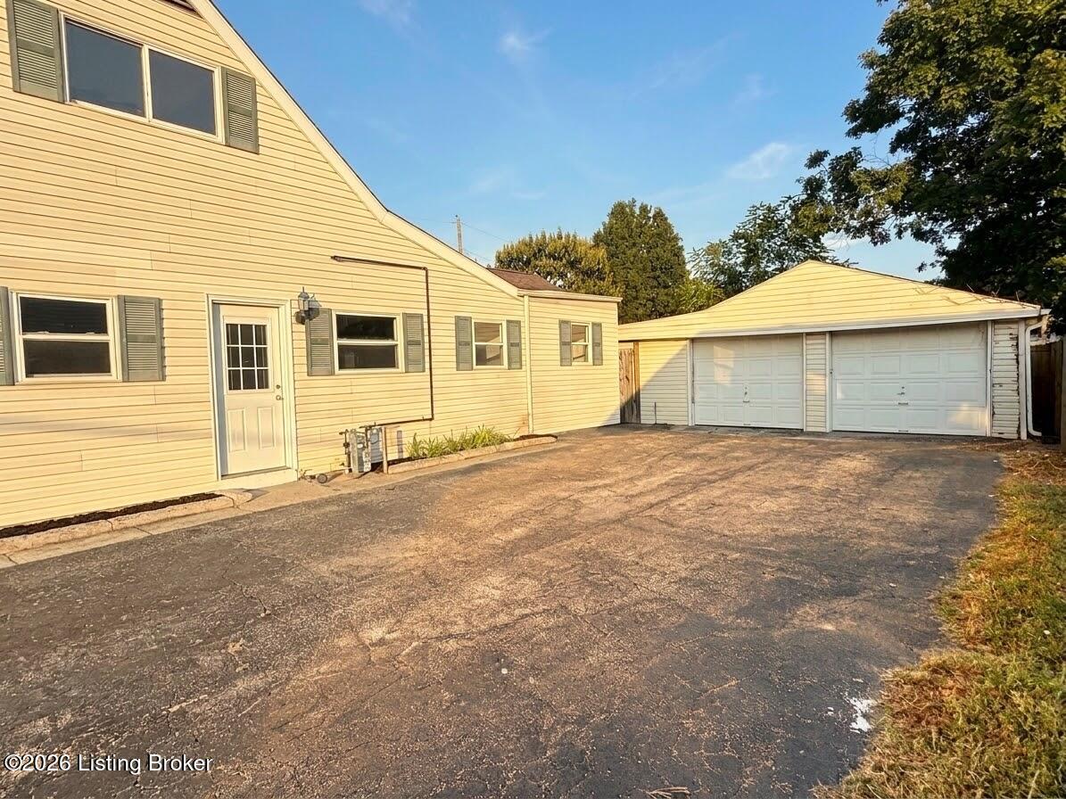 13401 Kinross Blvd Property Photo 13