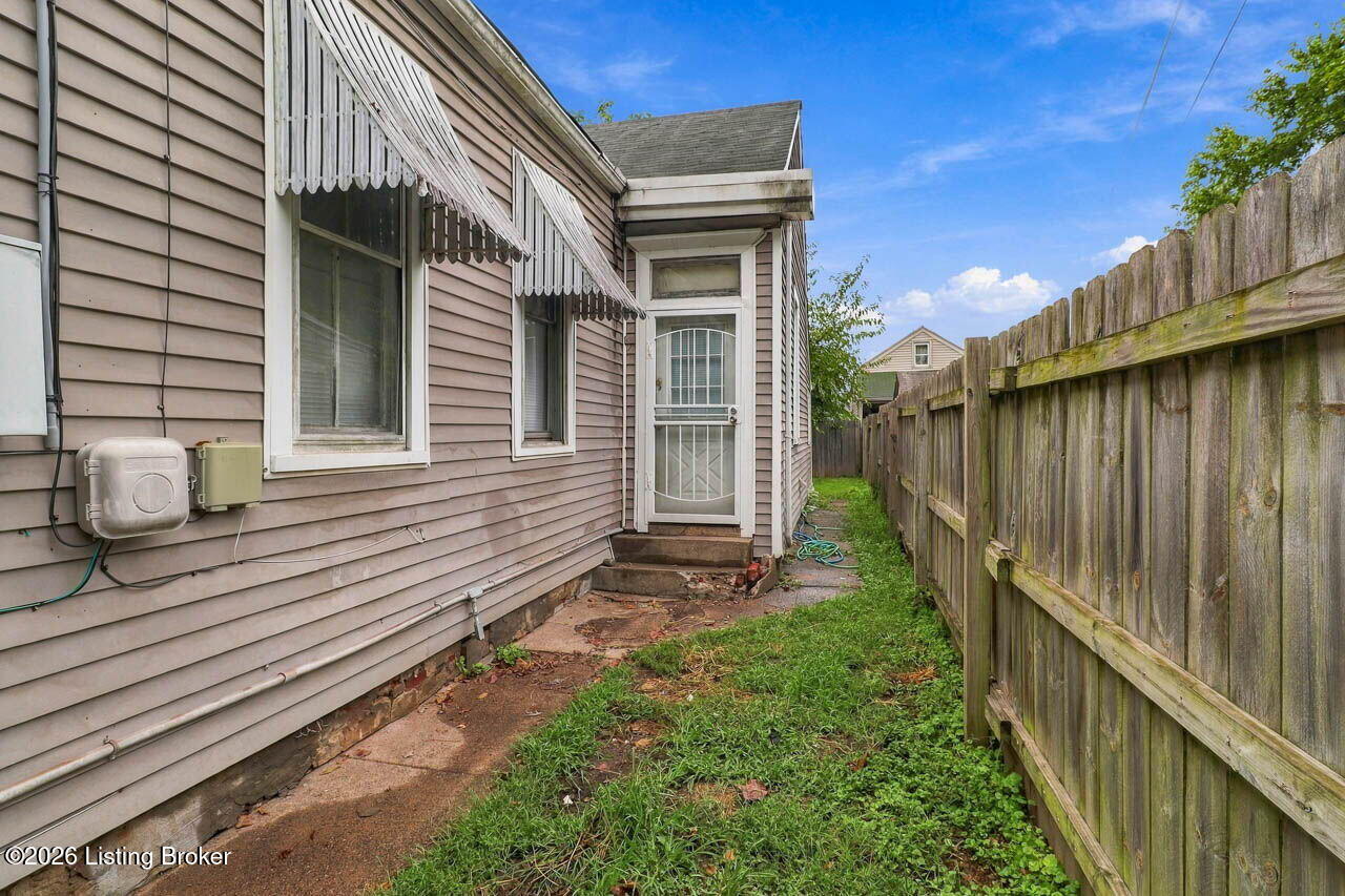 2325 Garfield Ave Property Photo 6