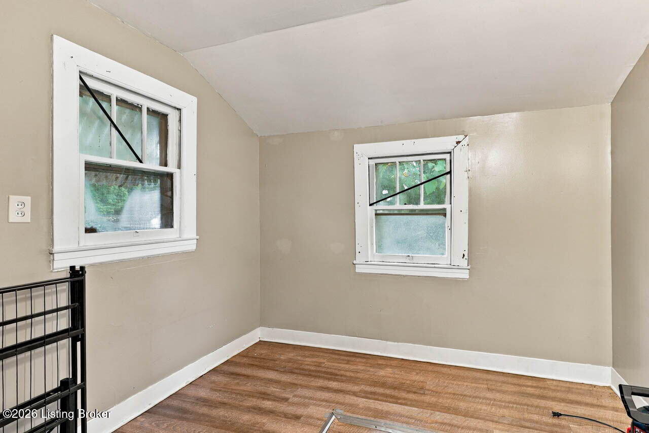 2325 Garfield Ave Property Photo 17