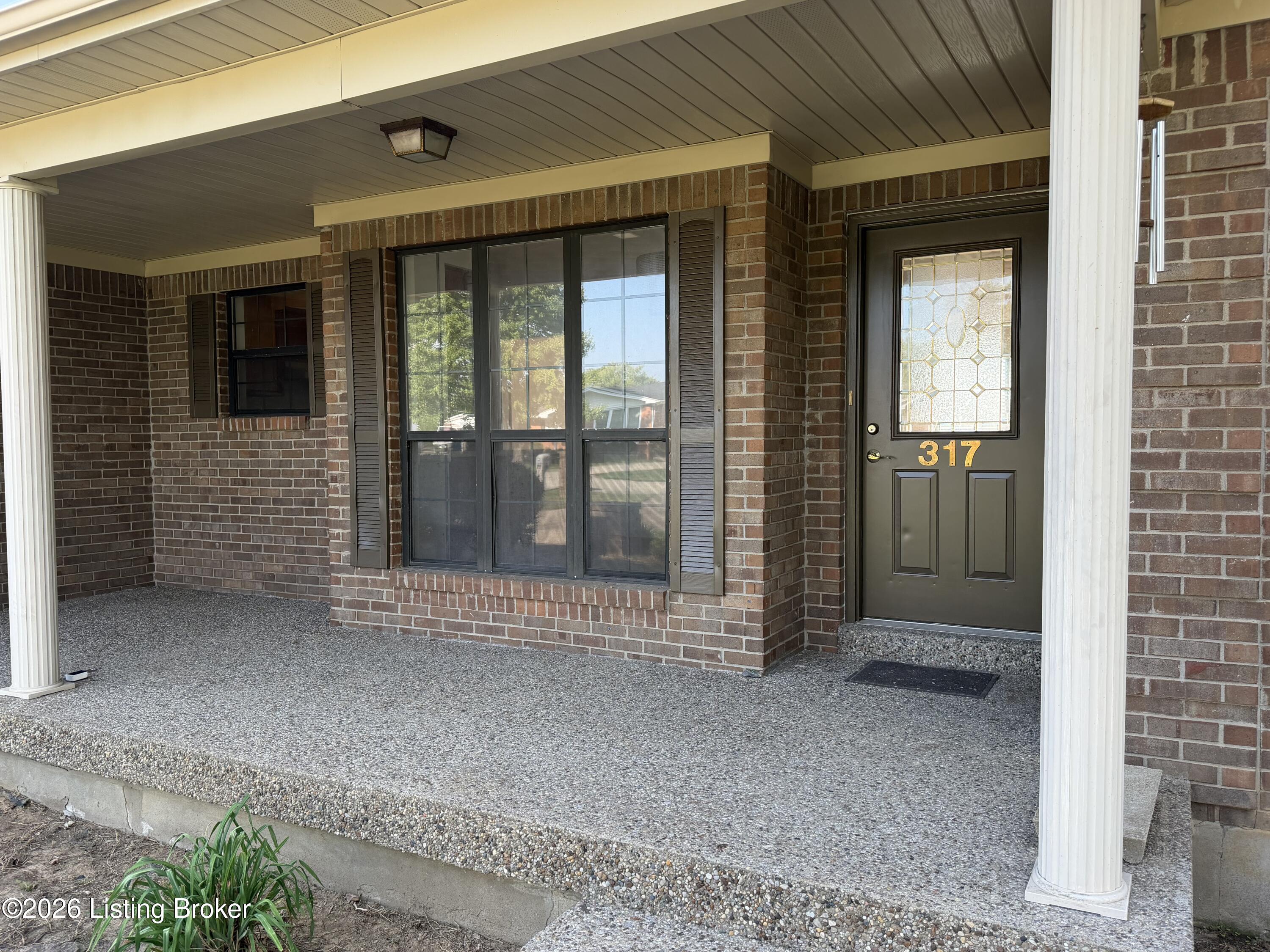 317 Centerview Dr Property Photo 4