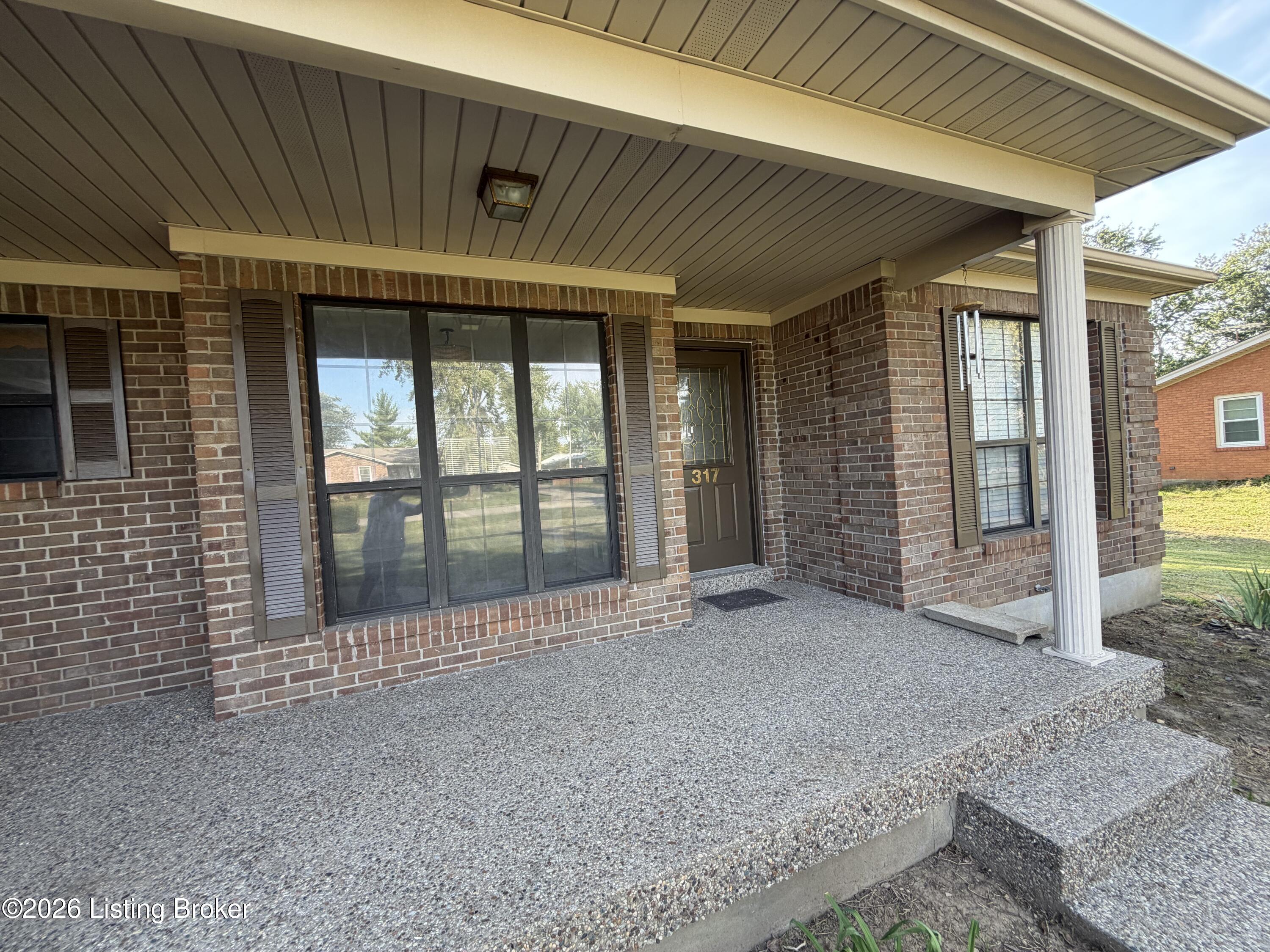 317 Centerview Dr Property Photo 5