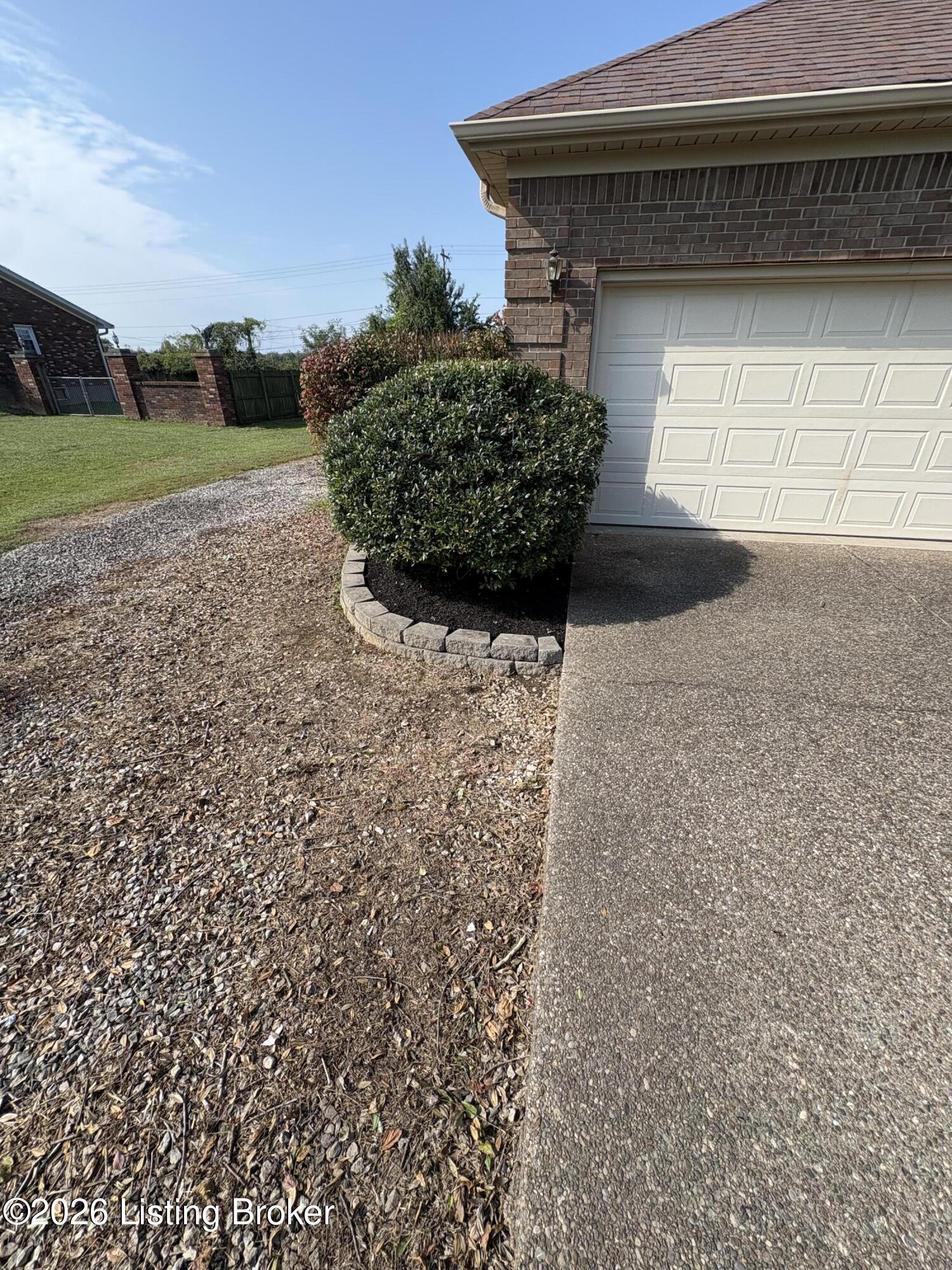 317 Centerview Dr Property Photo 7