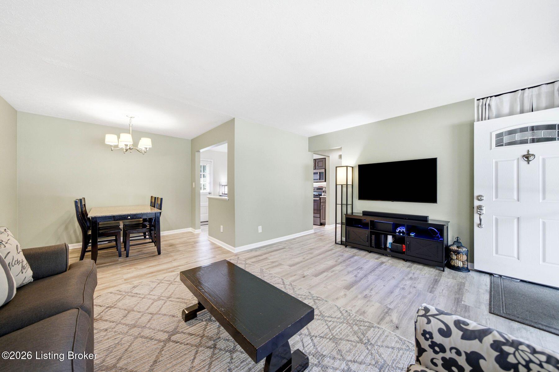 1604 Marne Ct Property Photo 5