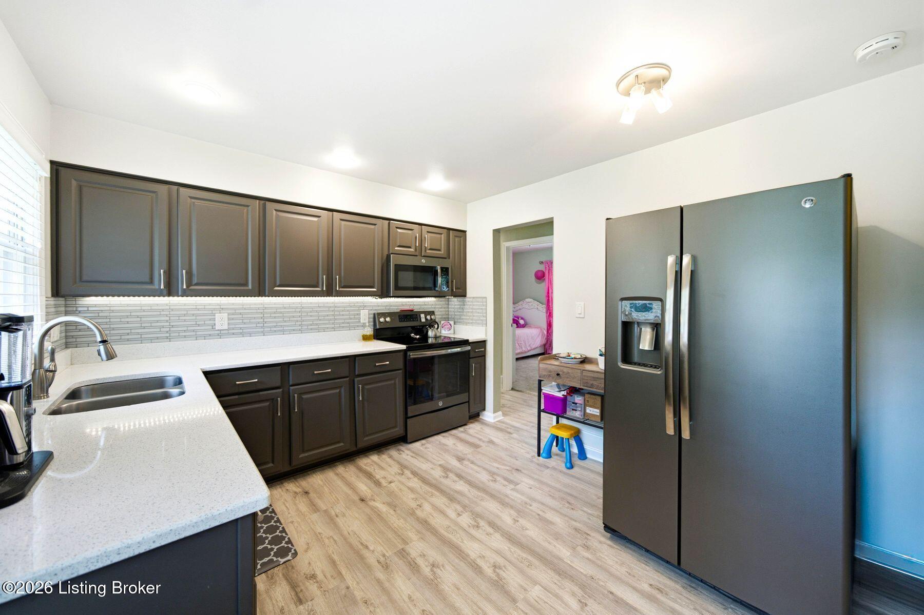 1604 Marne Ct Property Photo 10