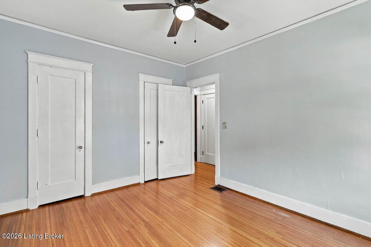 2156 Gladstone Ave Property Photo 17