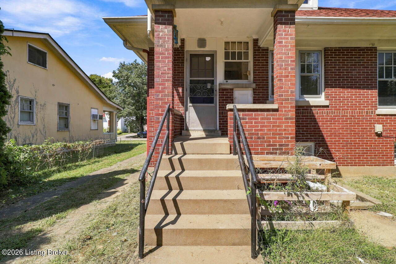 2156 Gladstone Ave Property Photo 36