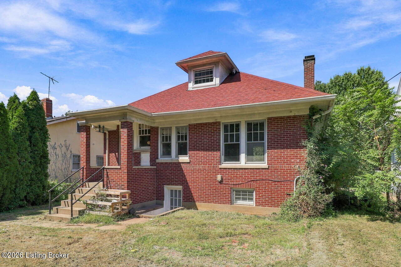 2156 Gladstone Ave Property Photo 40
