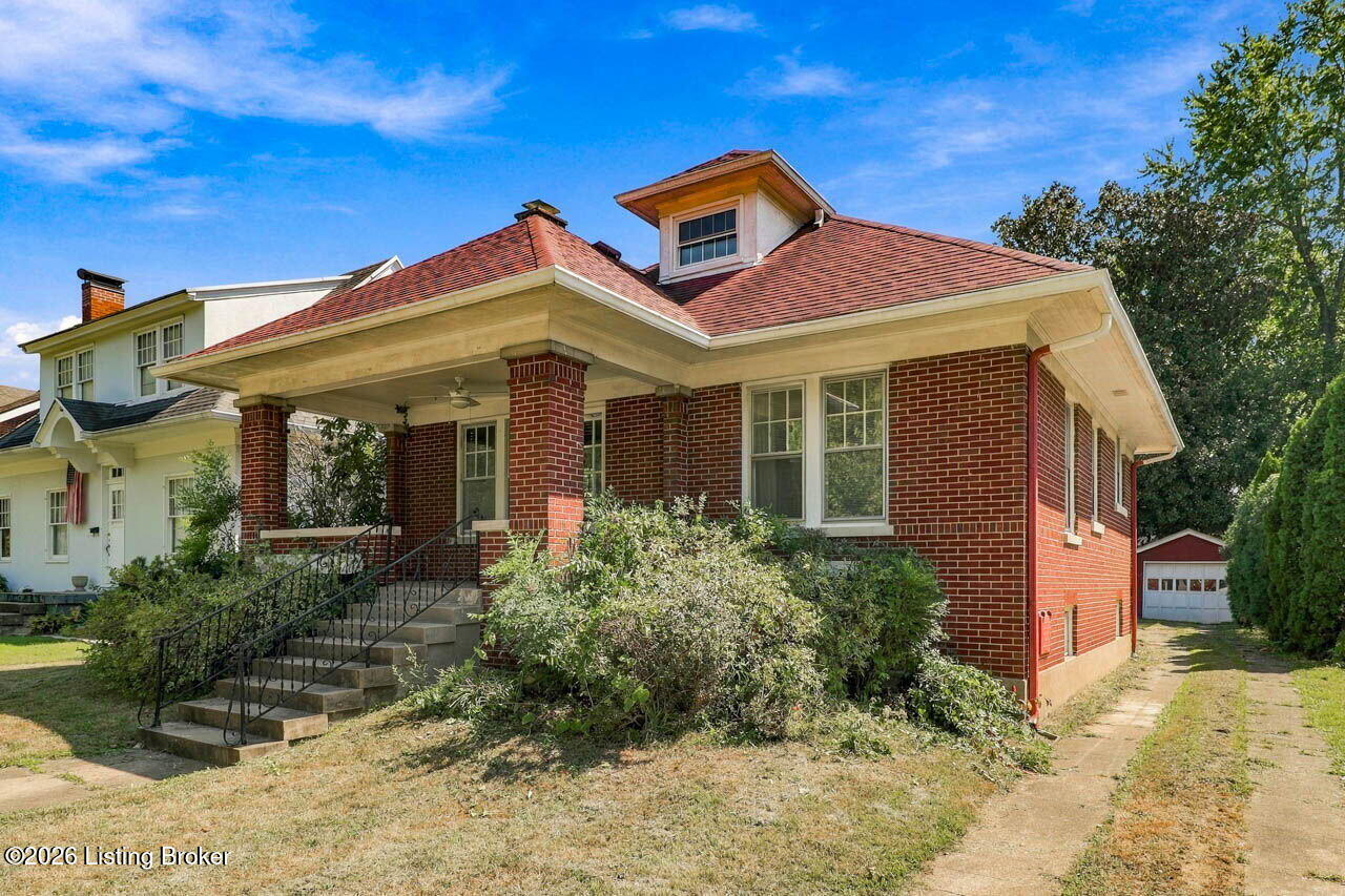 2156 Gladstone Ave Property Photo 41