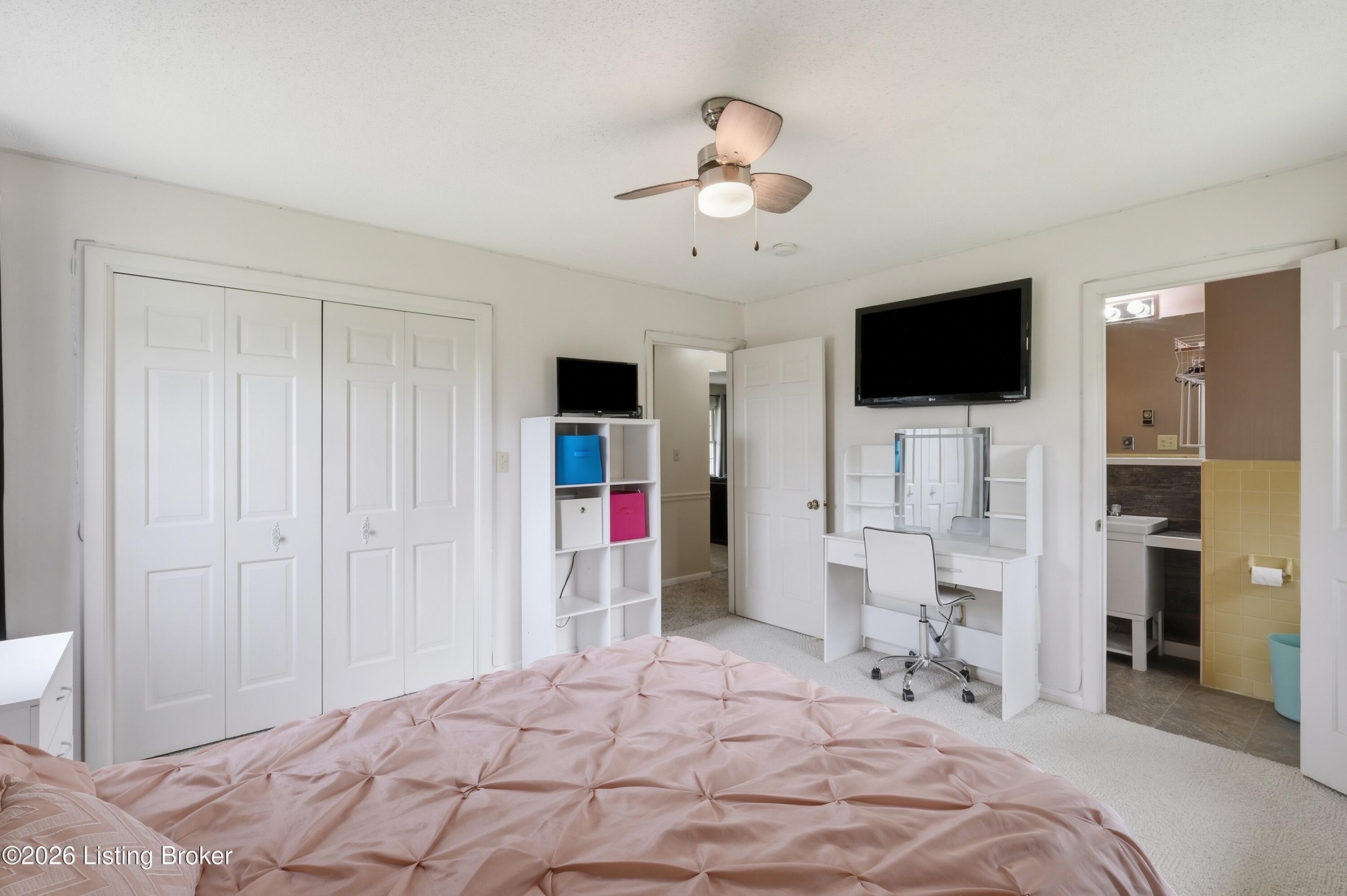538 Wooden Ln Property Photo 14