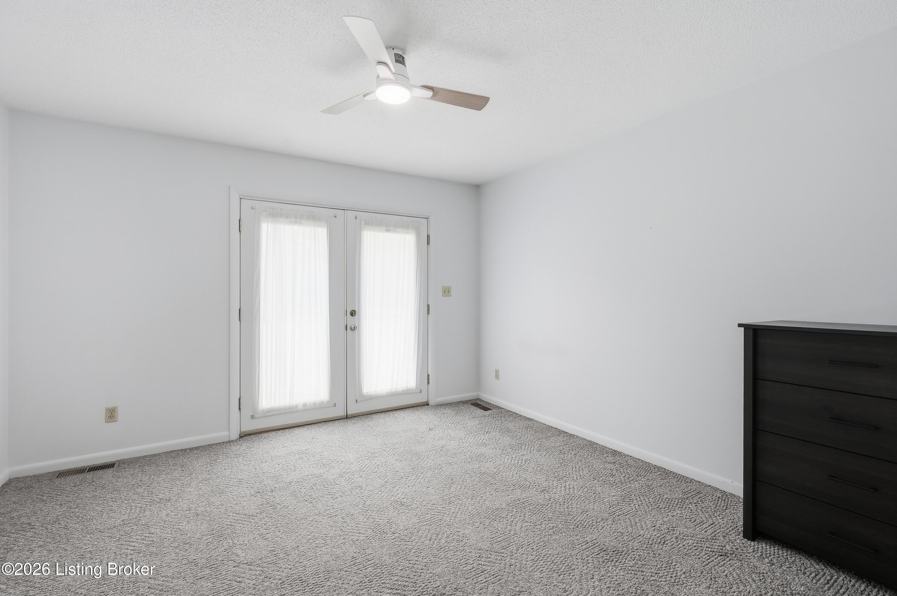 538 Wooden Ln Property Photo 16