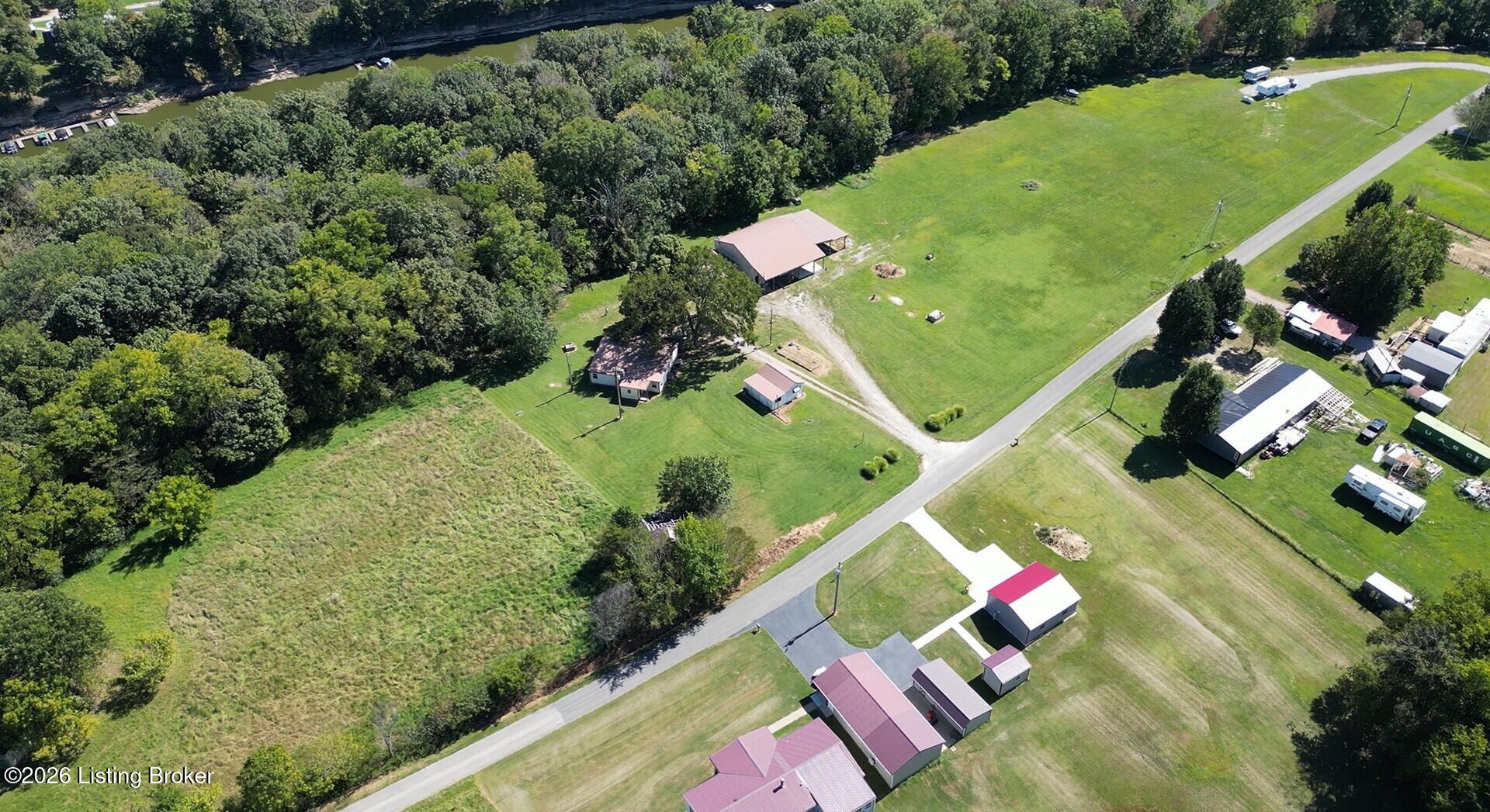 1905 Hickory Grove Rd Property Photo 1