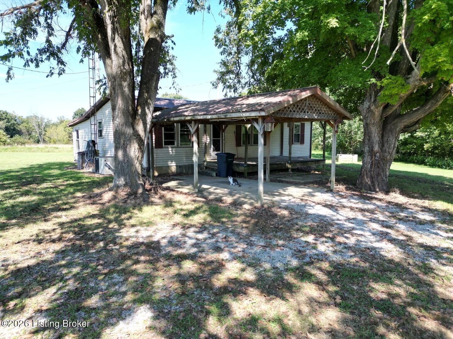 1905 Hickory Grove Rd Property Photo 5