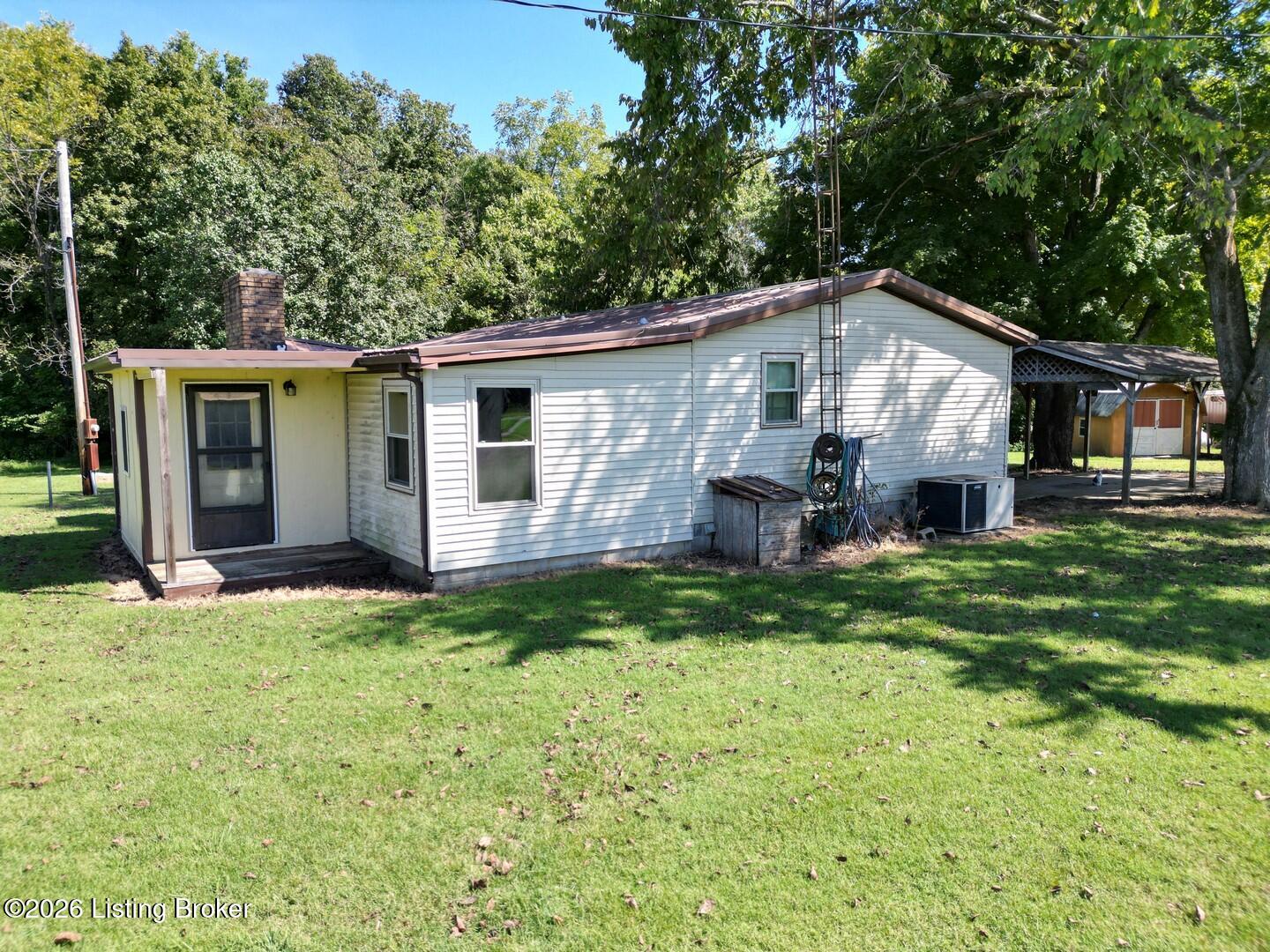 1905 Hickory Grove Rd Property Photo 6