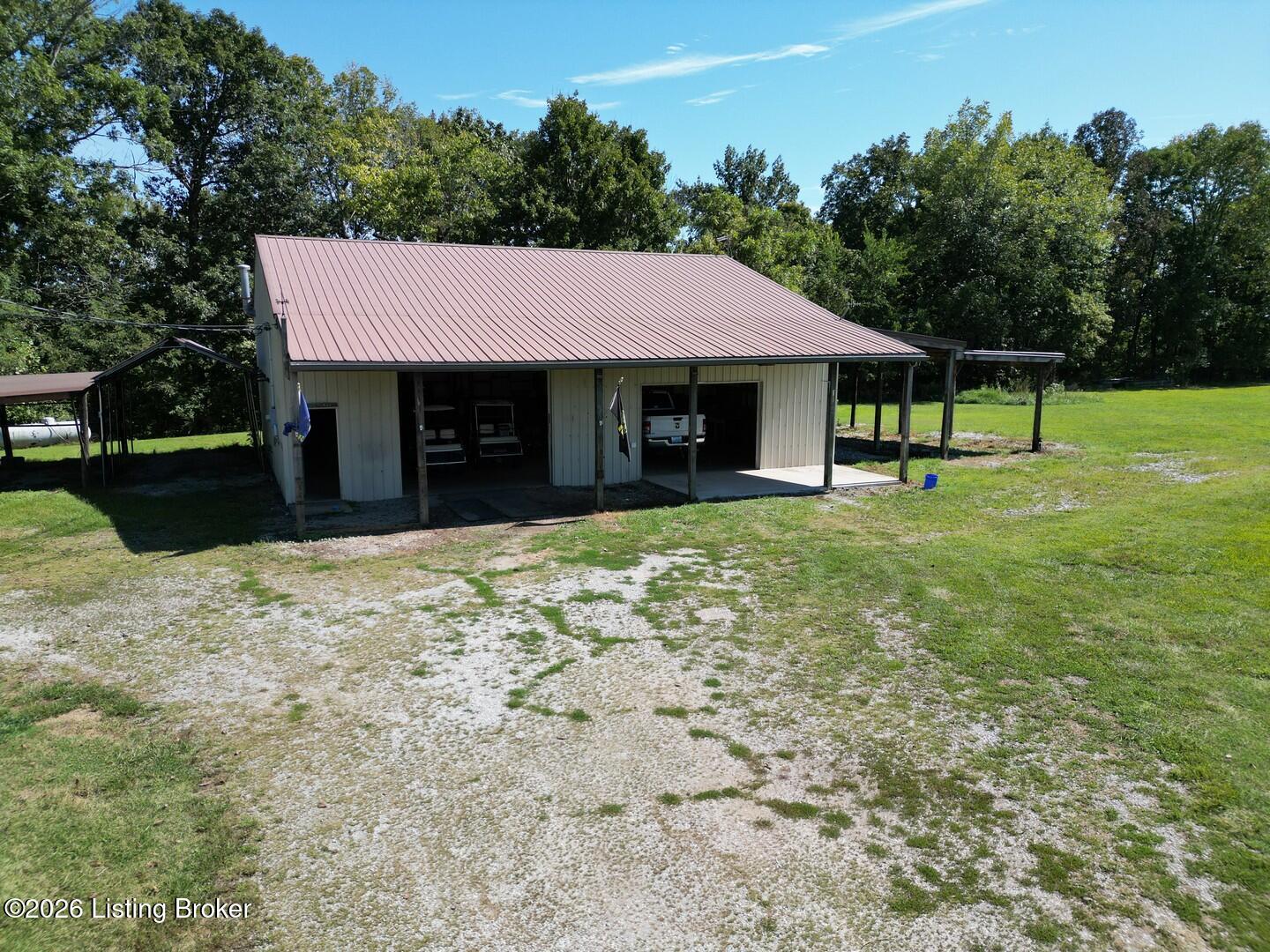 1905 Hickory Grove Rd Property Photo 17