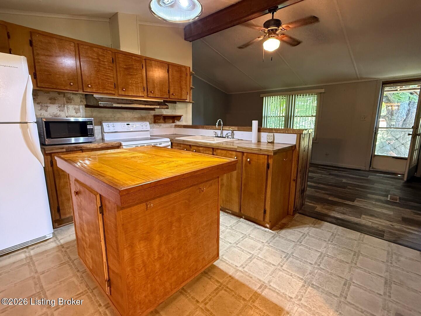 1905 Hickory Grove Rd Property Photo 58