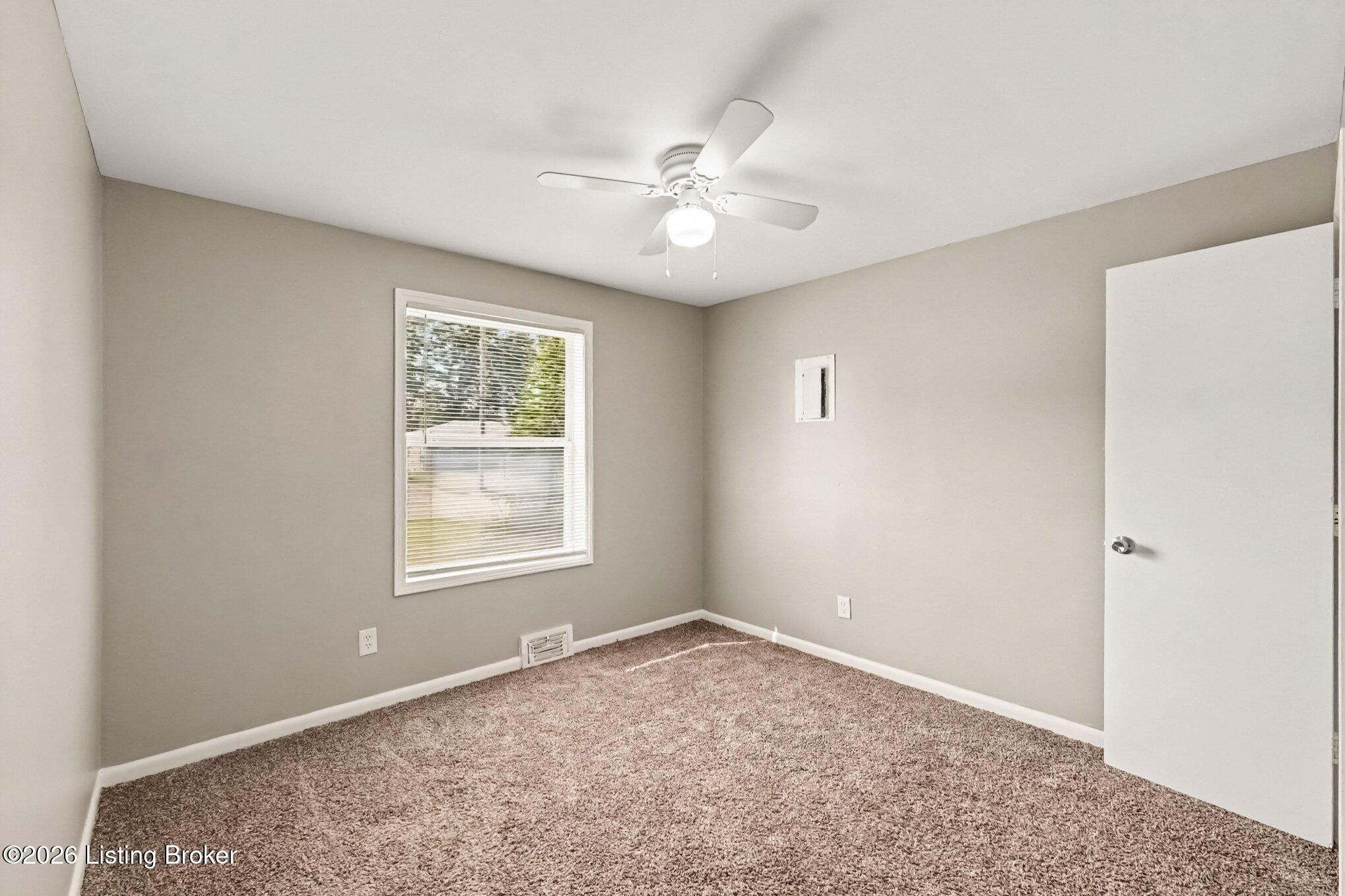 6325 Krause Ave Property Photo 11