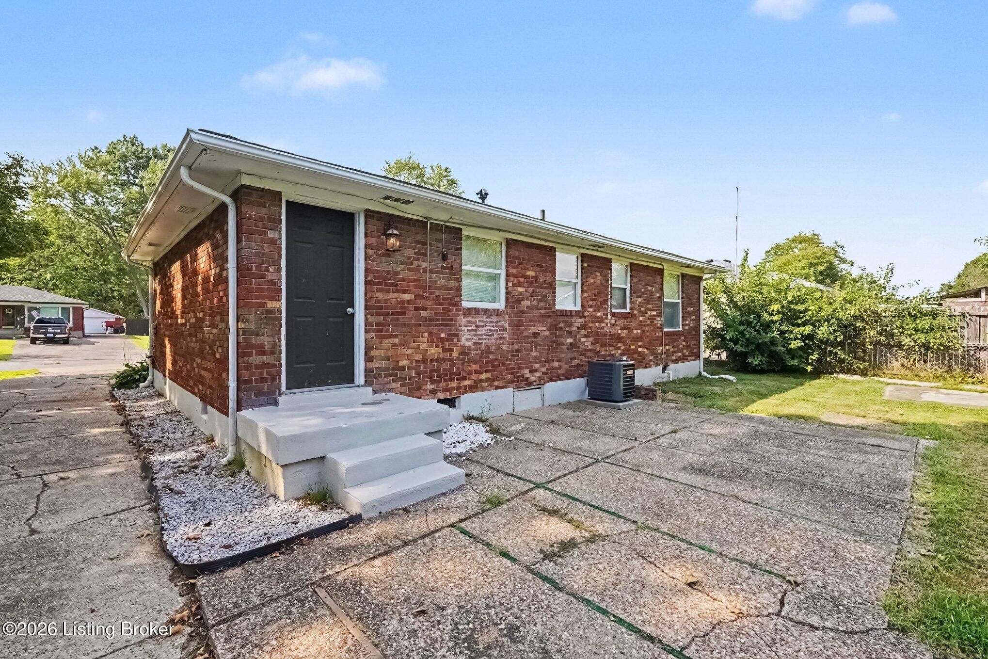 6325 Krause Ave Property Photo 18