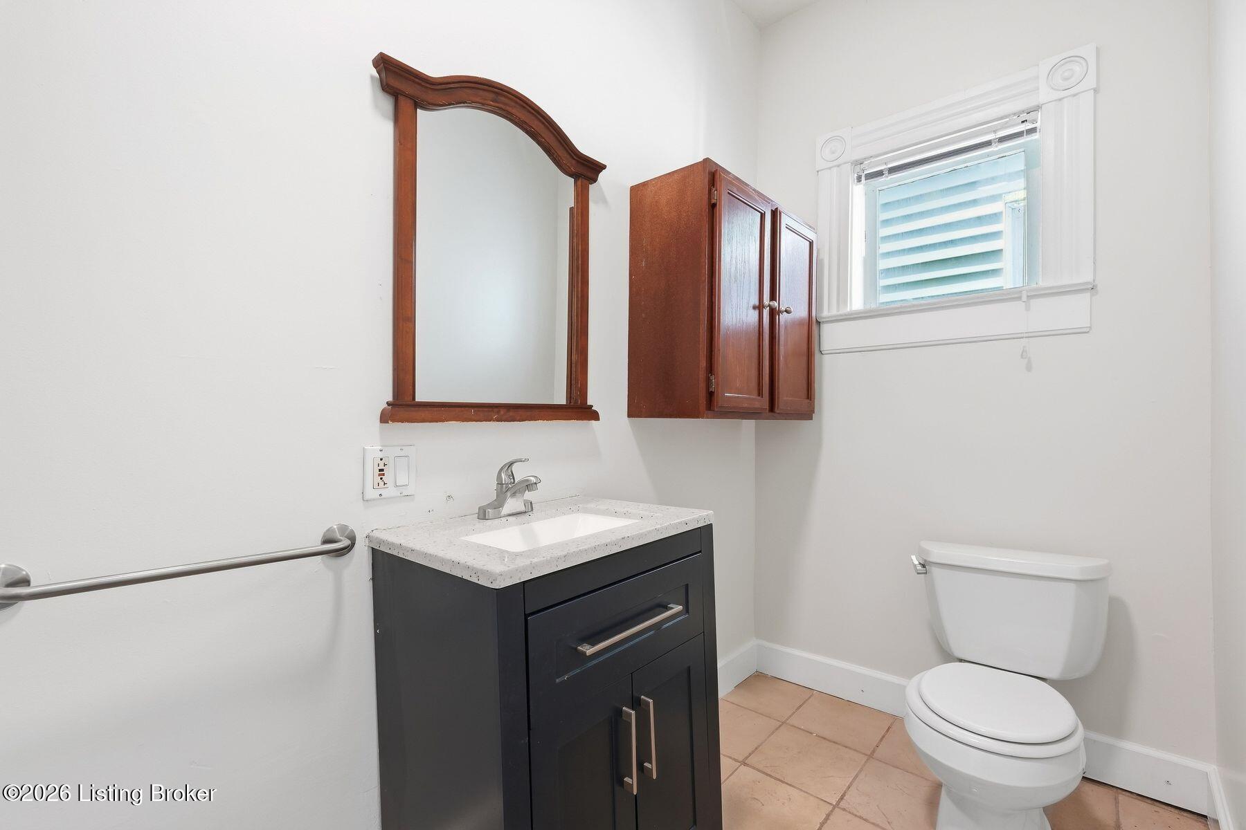 1521 Morton Ave Property Photo 14