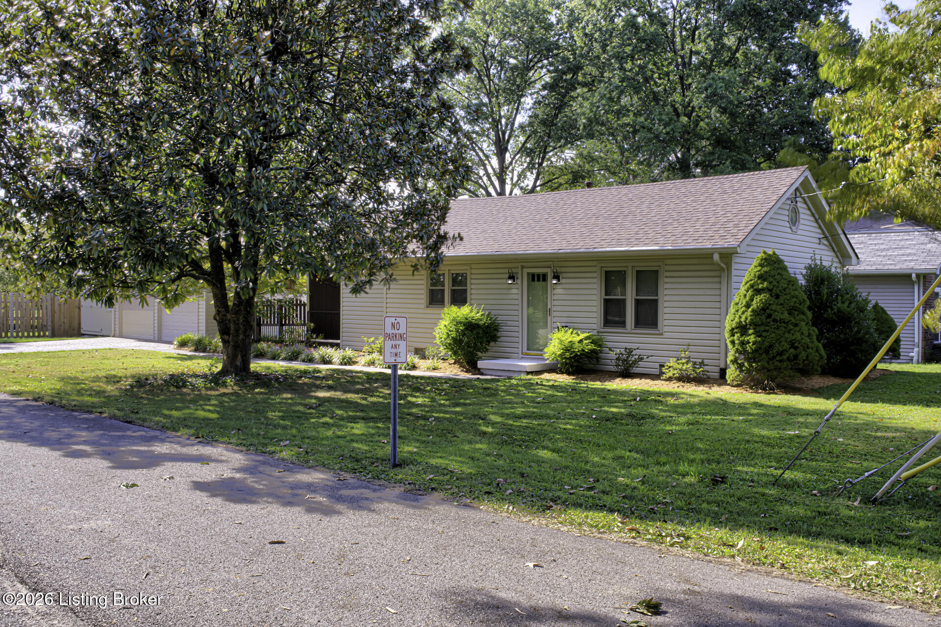 600 Washburn Ave Property Photo 18