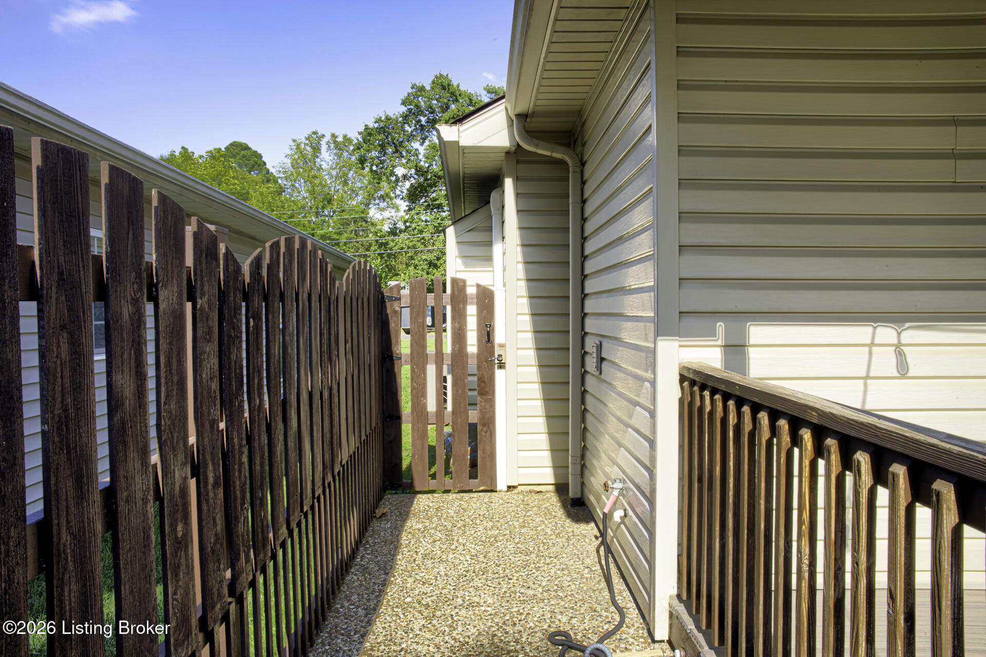 600 Washburn Ave Property Photo 22