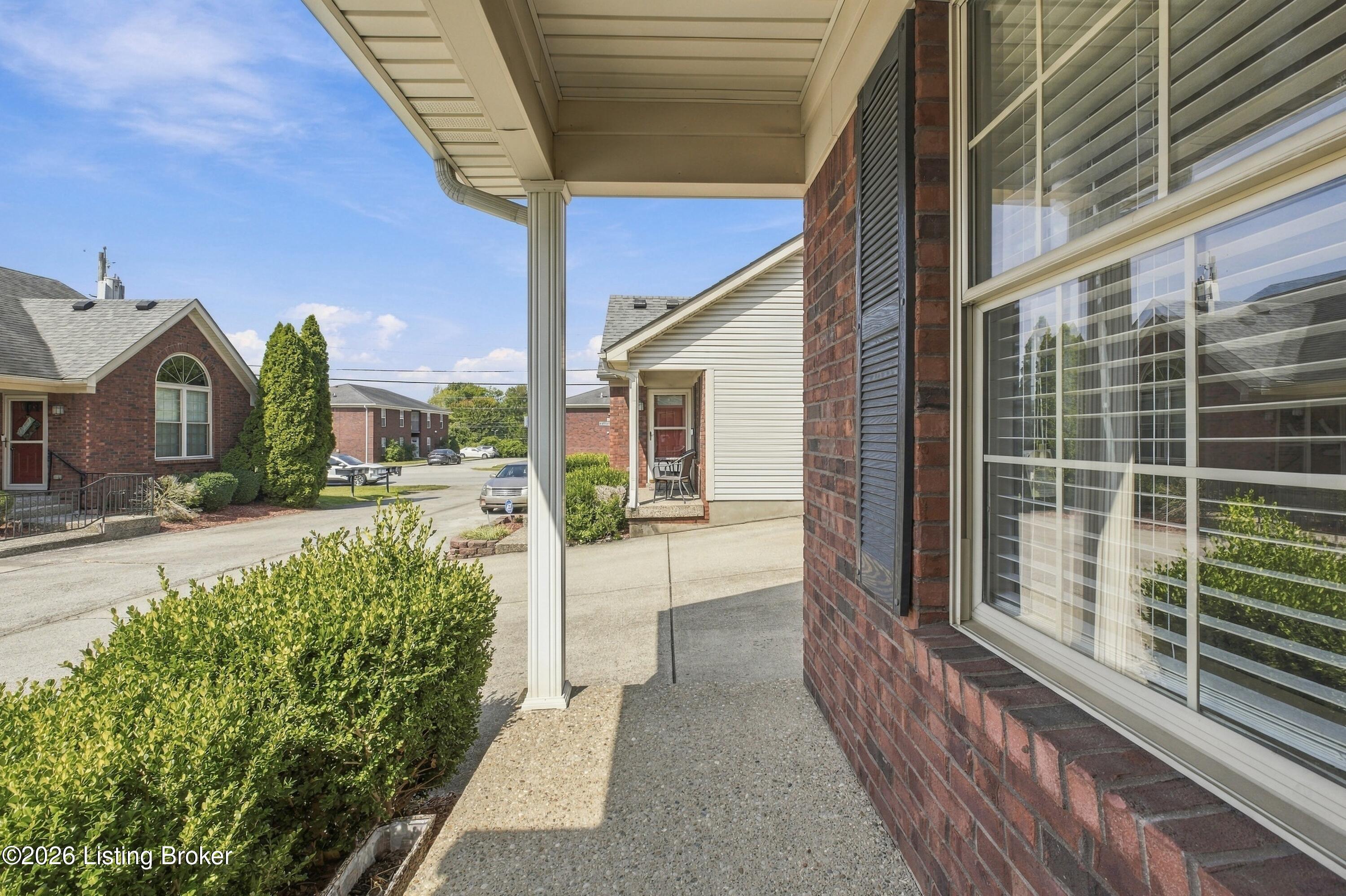 4803 Edge Valley Ln Property Photo 4
