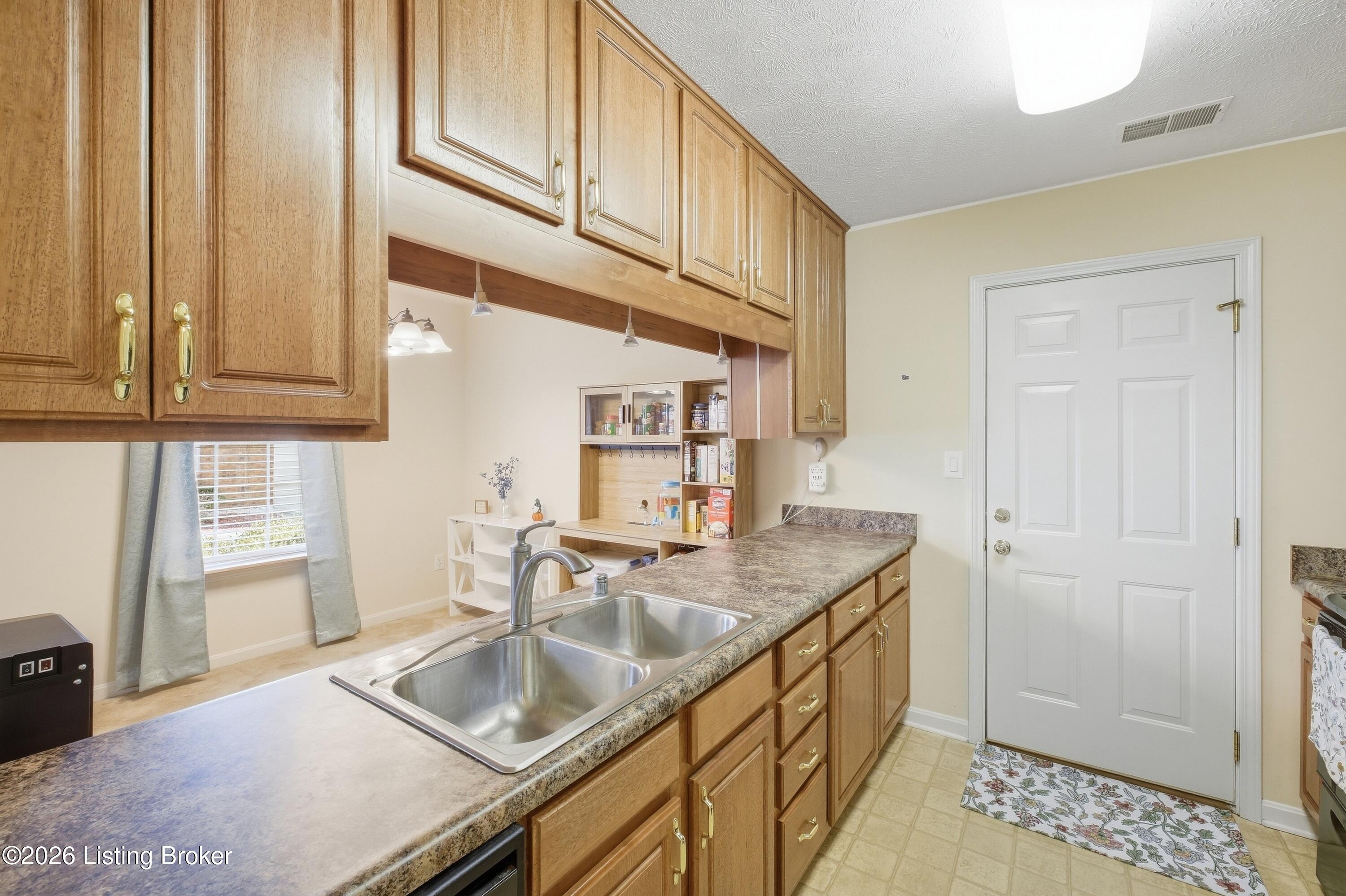 4803 Edge Valley Ln Property Photo 11