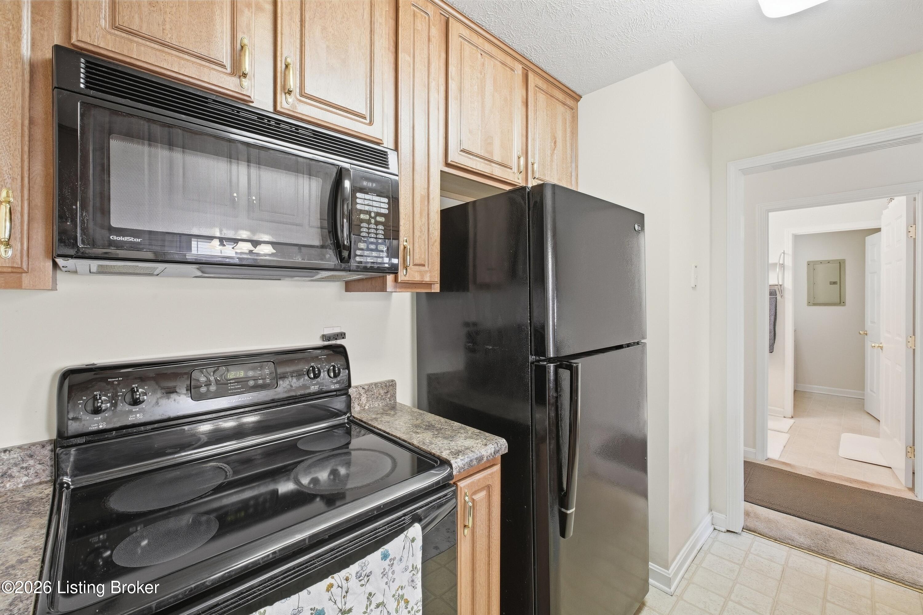 4803 Edge Valley Ln Property Photo 13