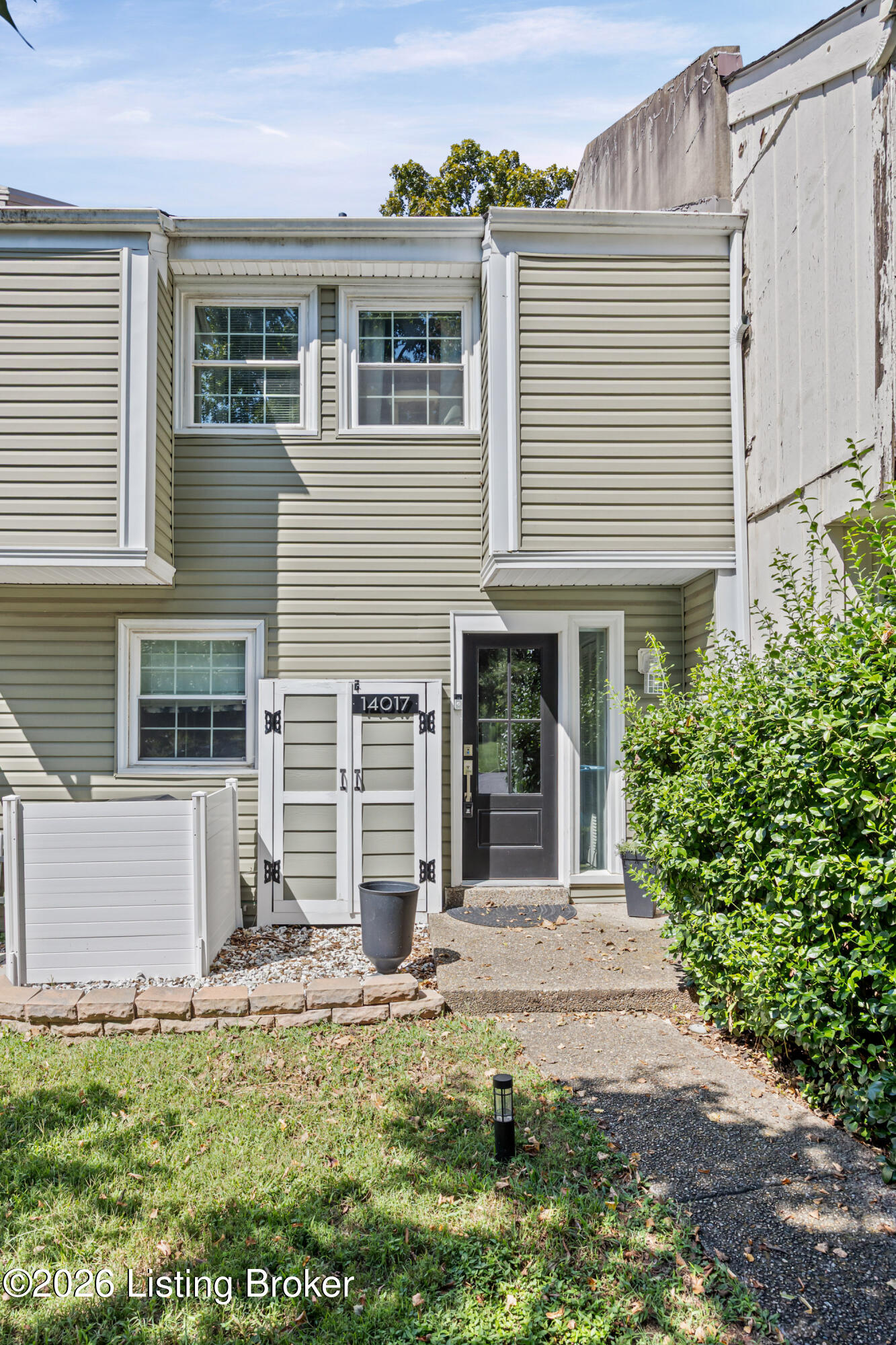 14017 Harbour Pl Property Photo 3