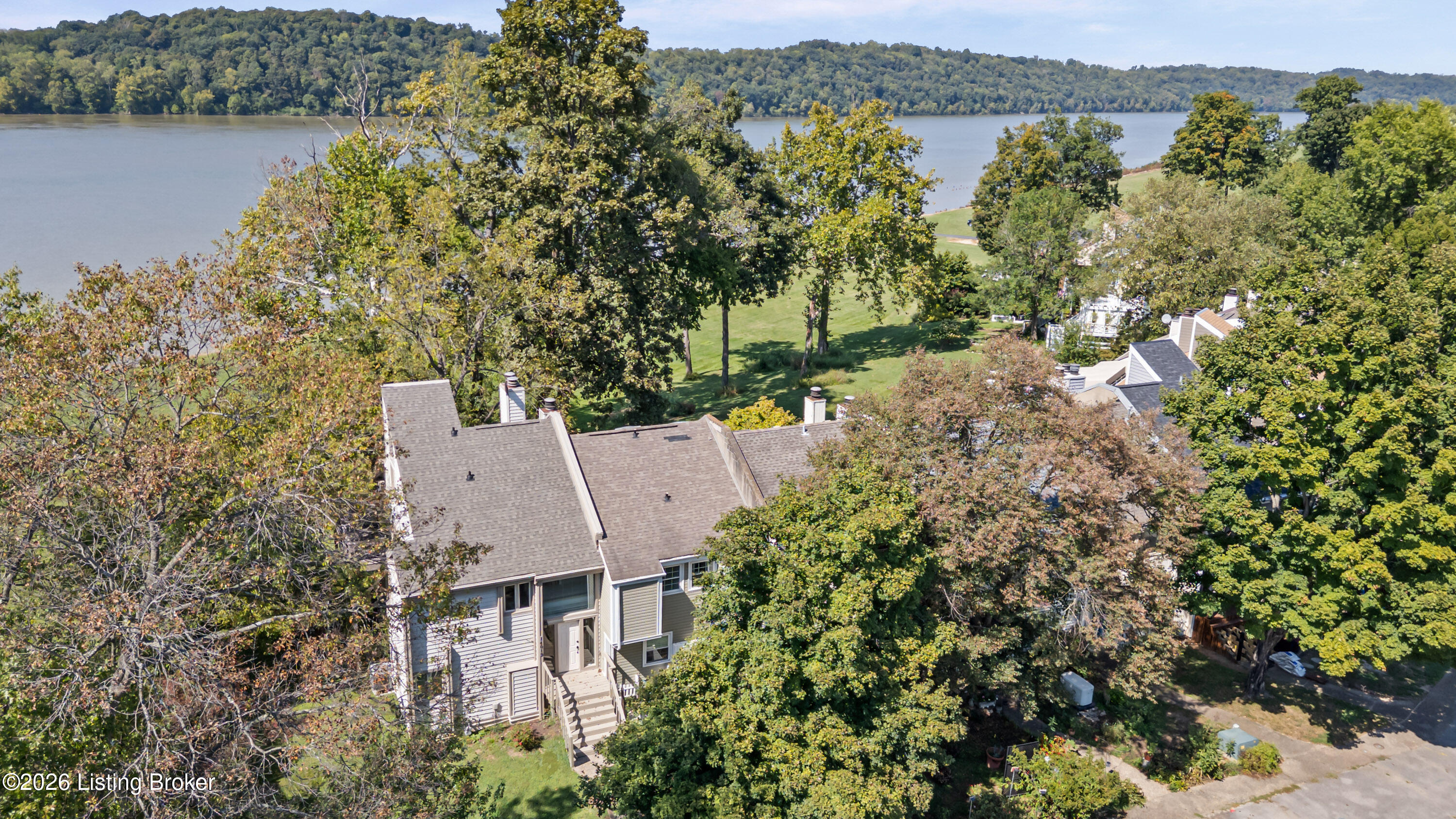 14017 Harbour Pl Property Photo 4