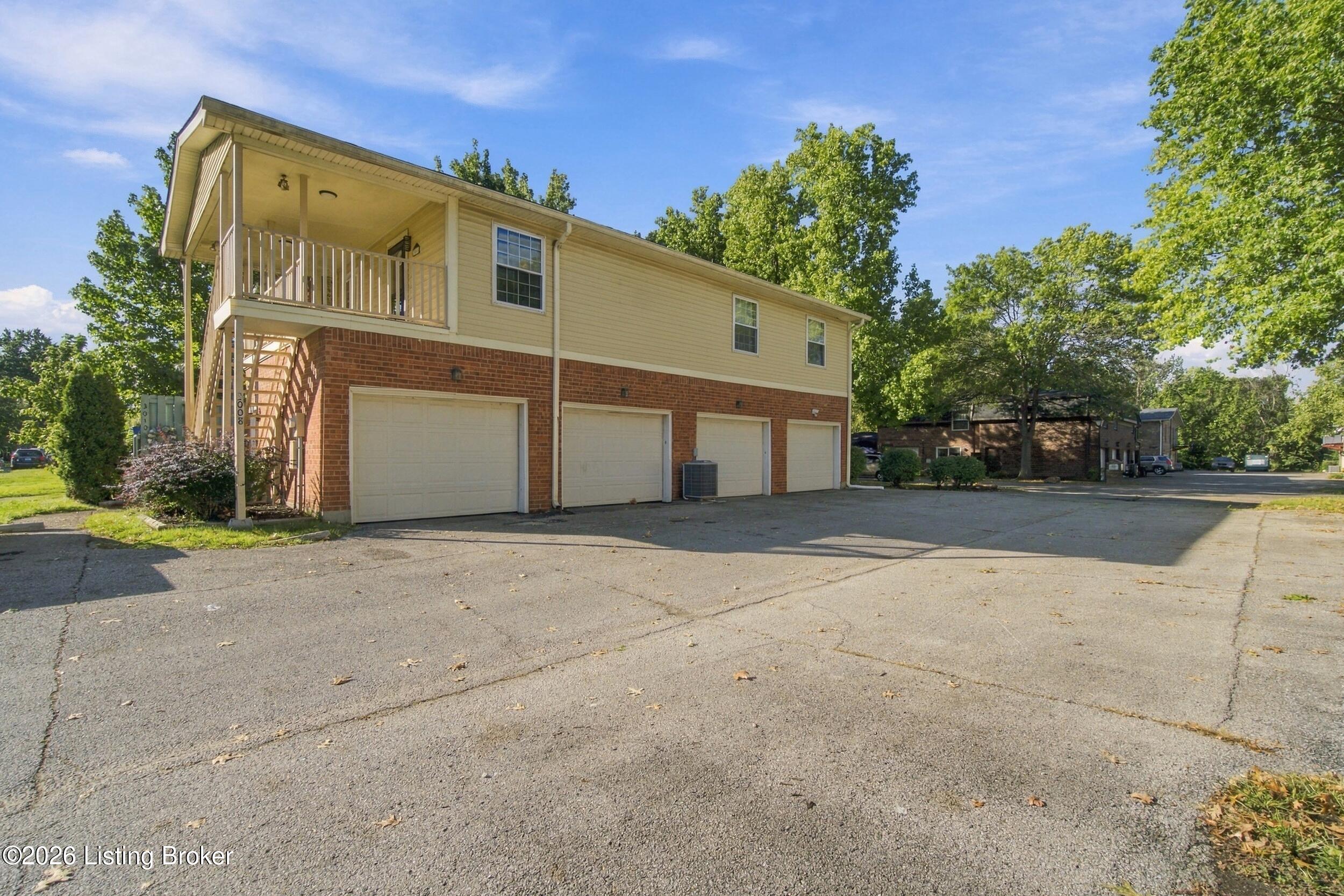 3008 Treeview Ct Property Photo 1