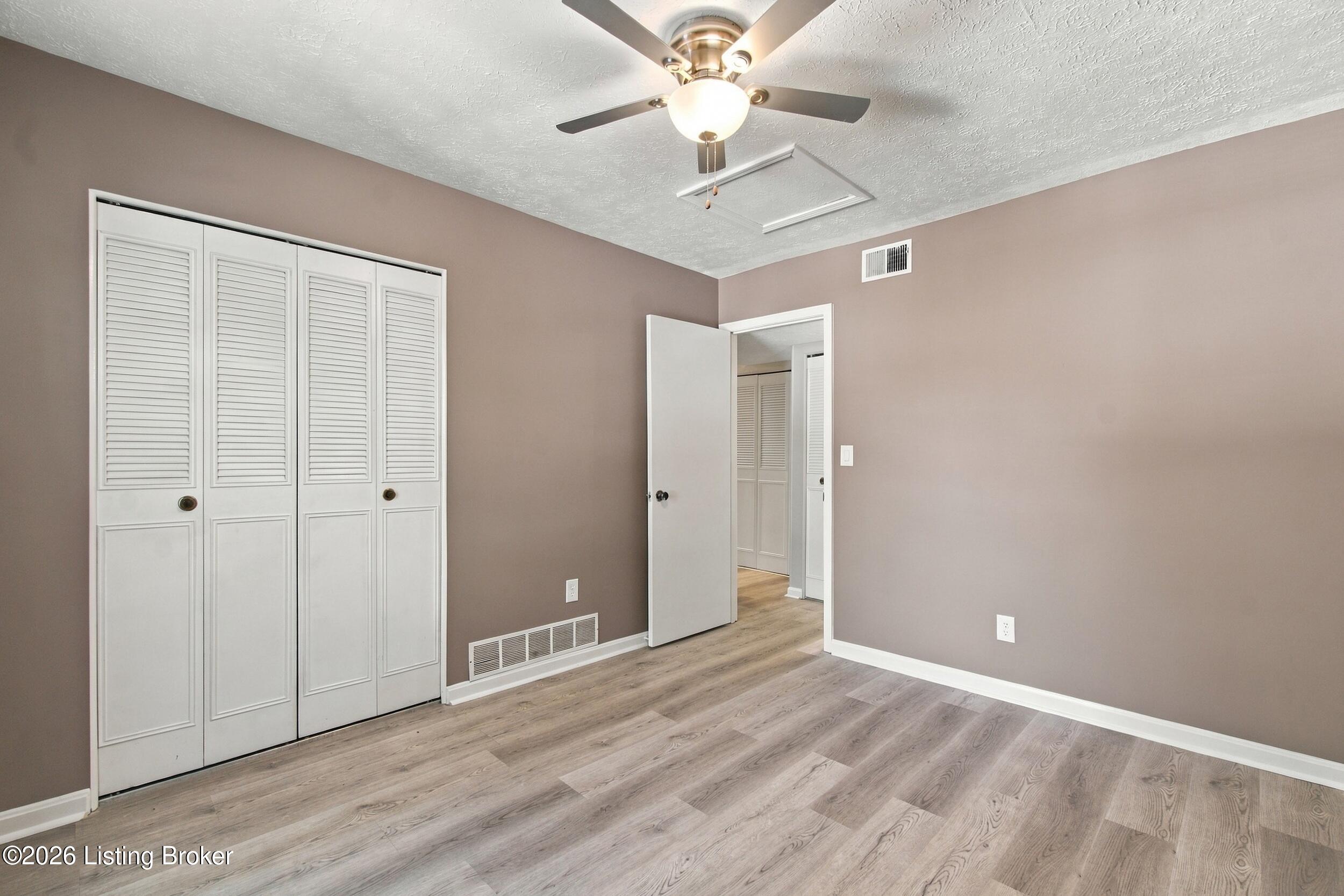 3008 Treeview Ct Property Photo 14