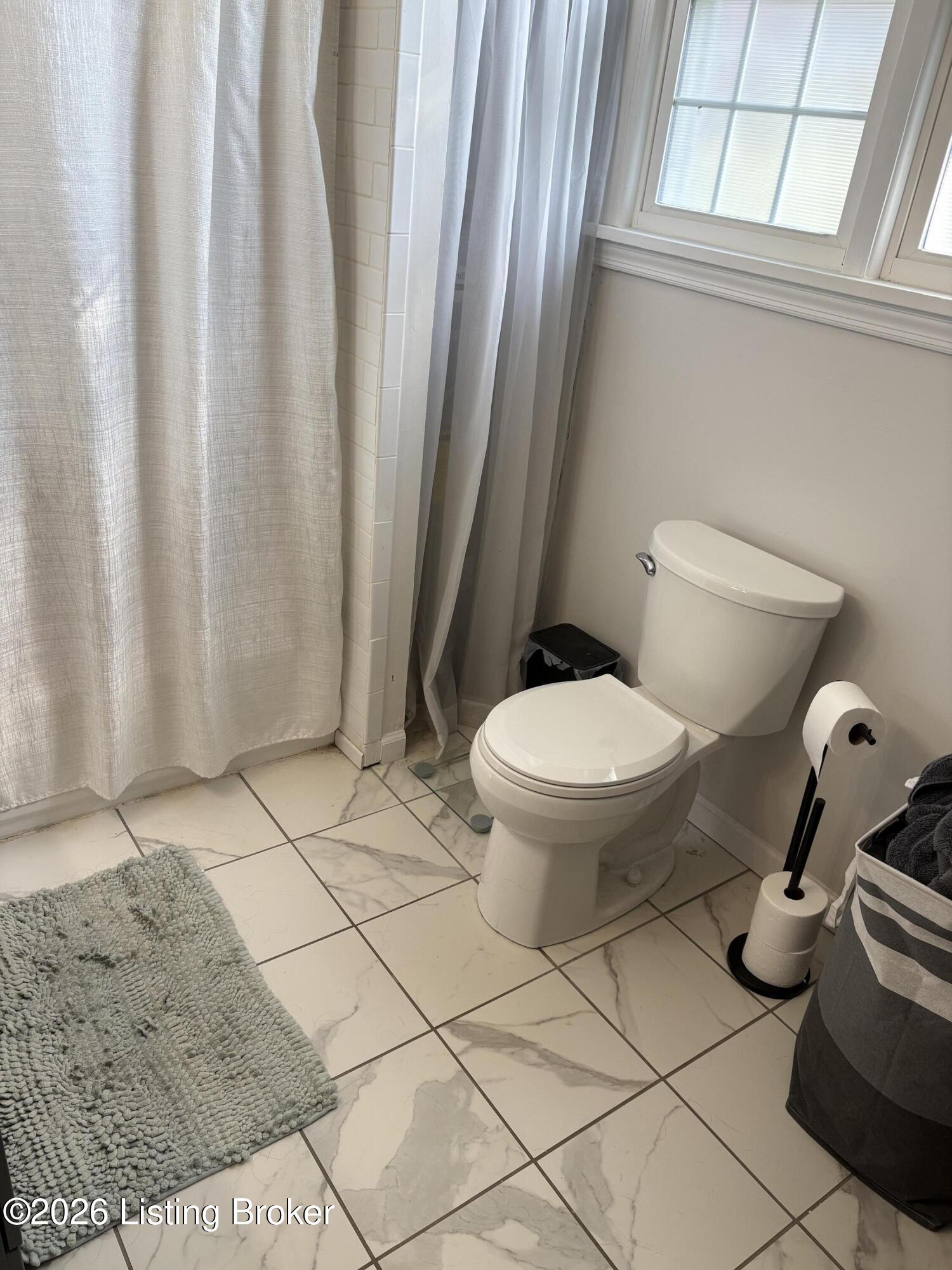 2574 Zoneton Rd Property Photo 12
