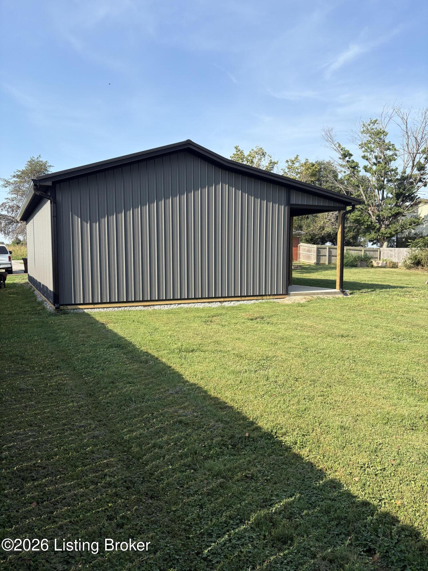 2574 Zoneton Rd Property Photo 15