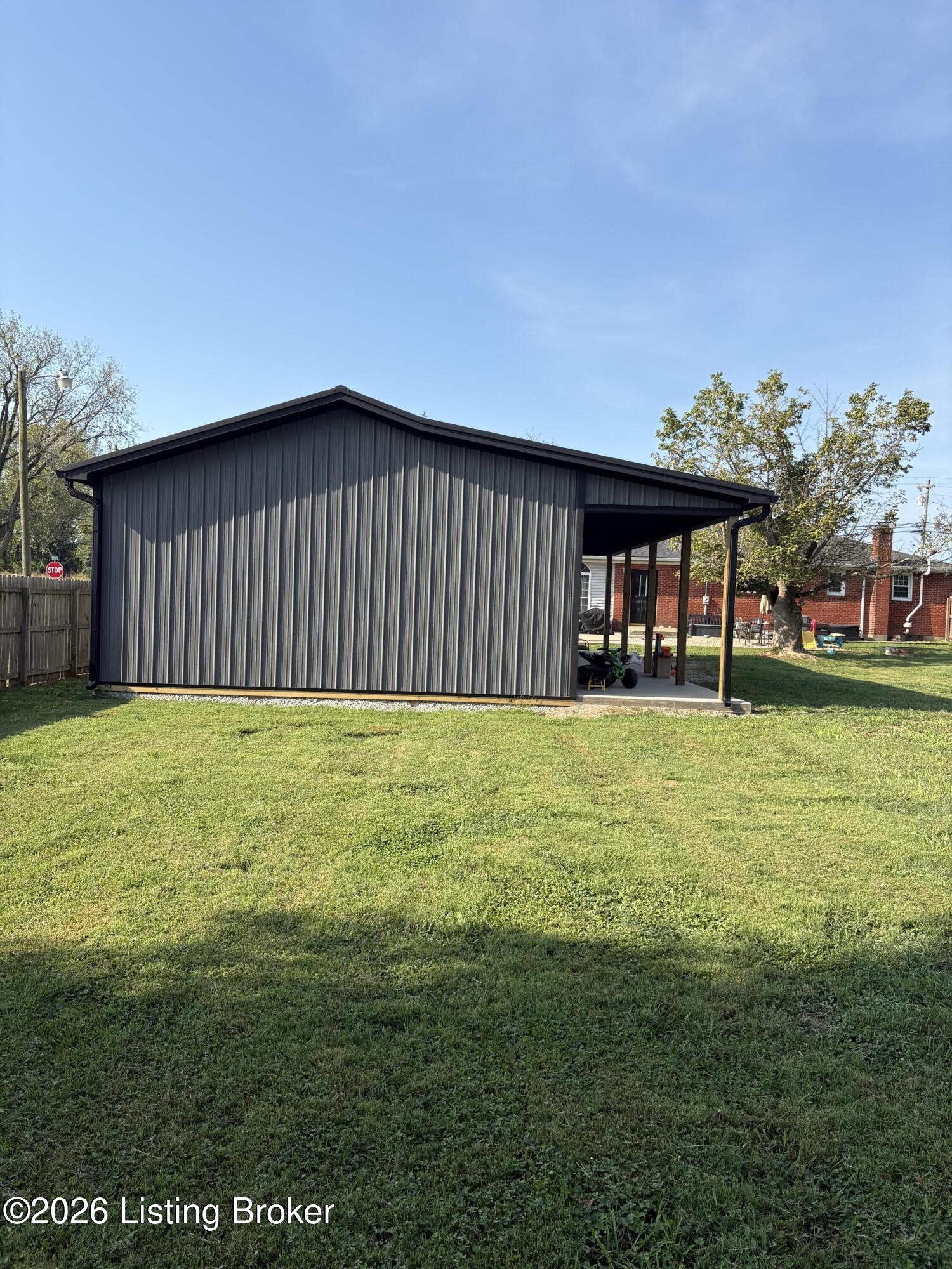 2574 Zoneton Rd Property Photo 18
