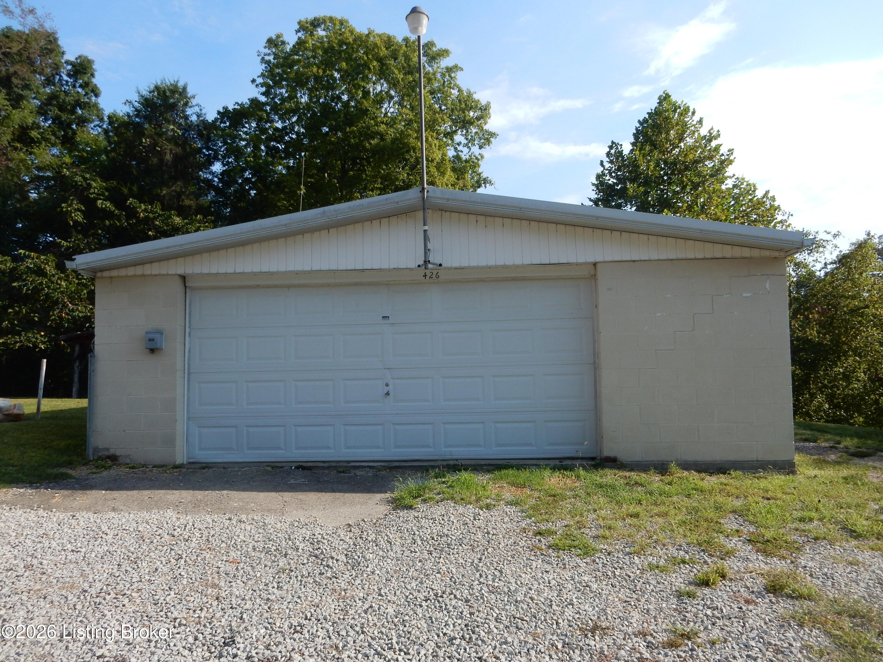 426 Tuts Rd Property Photo 3