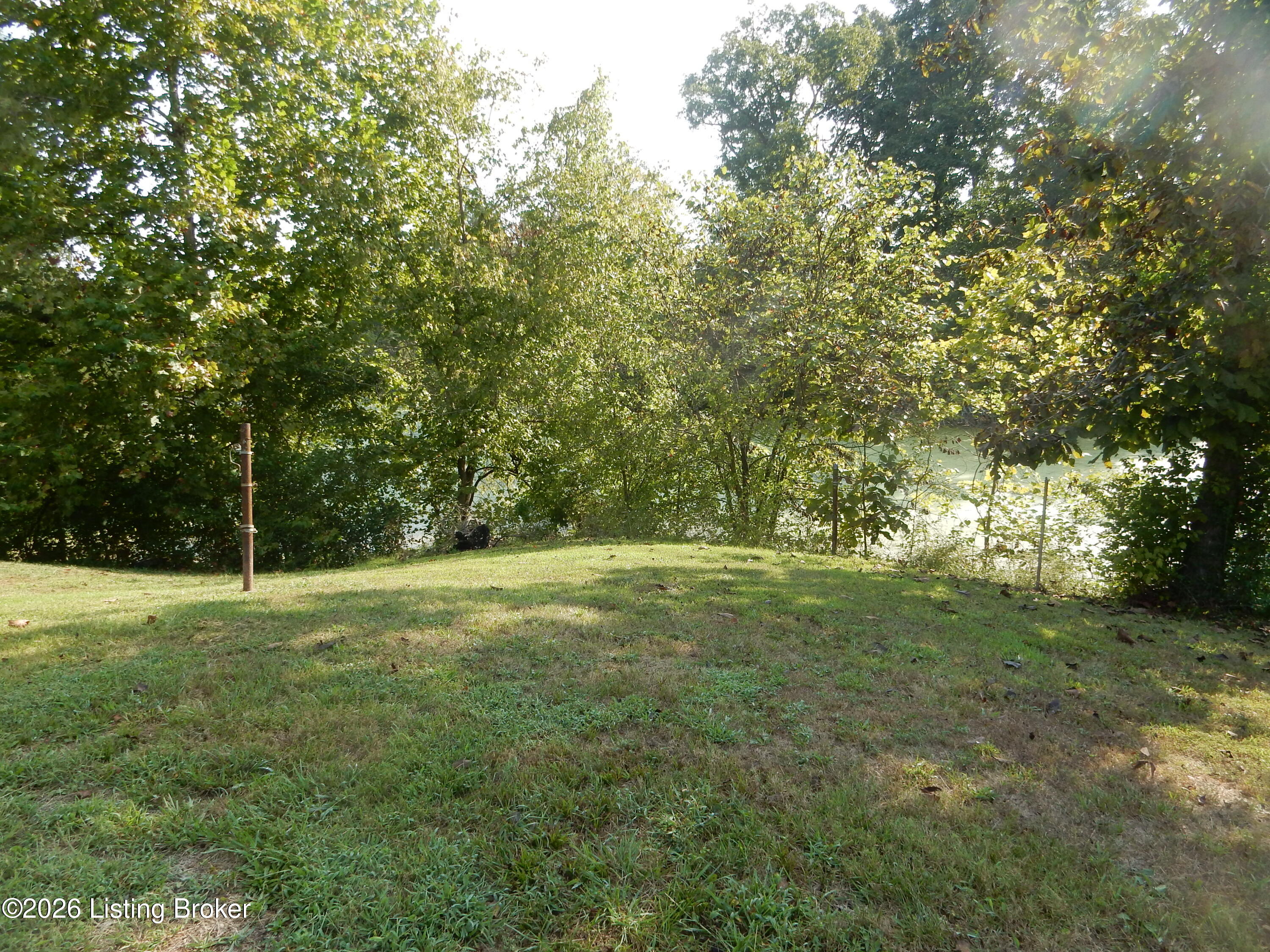 426 Tuts Rd Property Photo 5