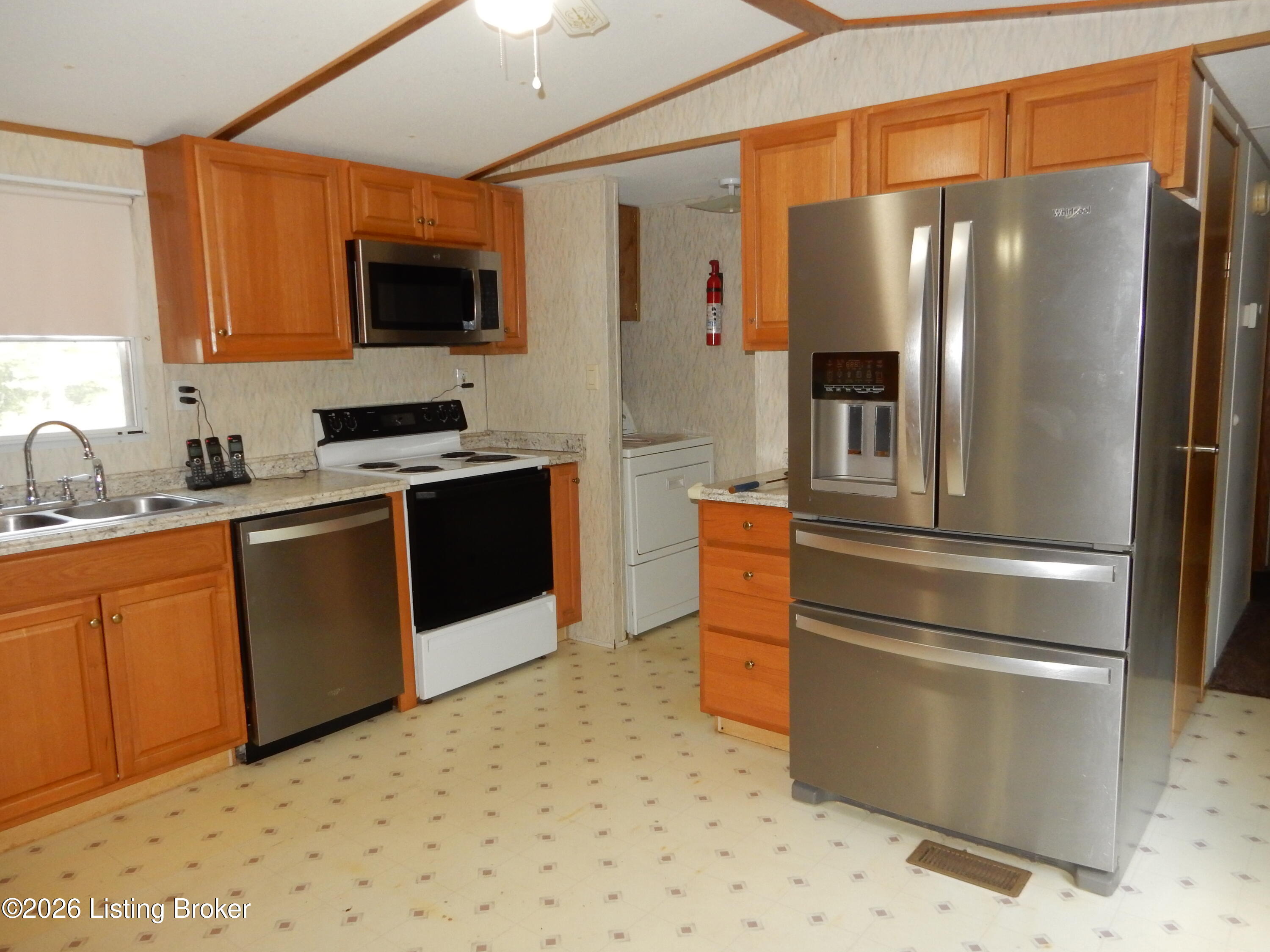 426 Tuts Rd Property Photo 10