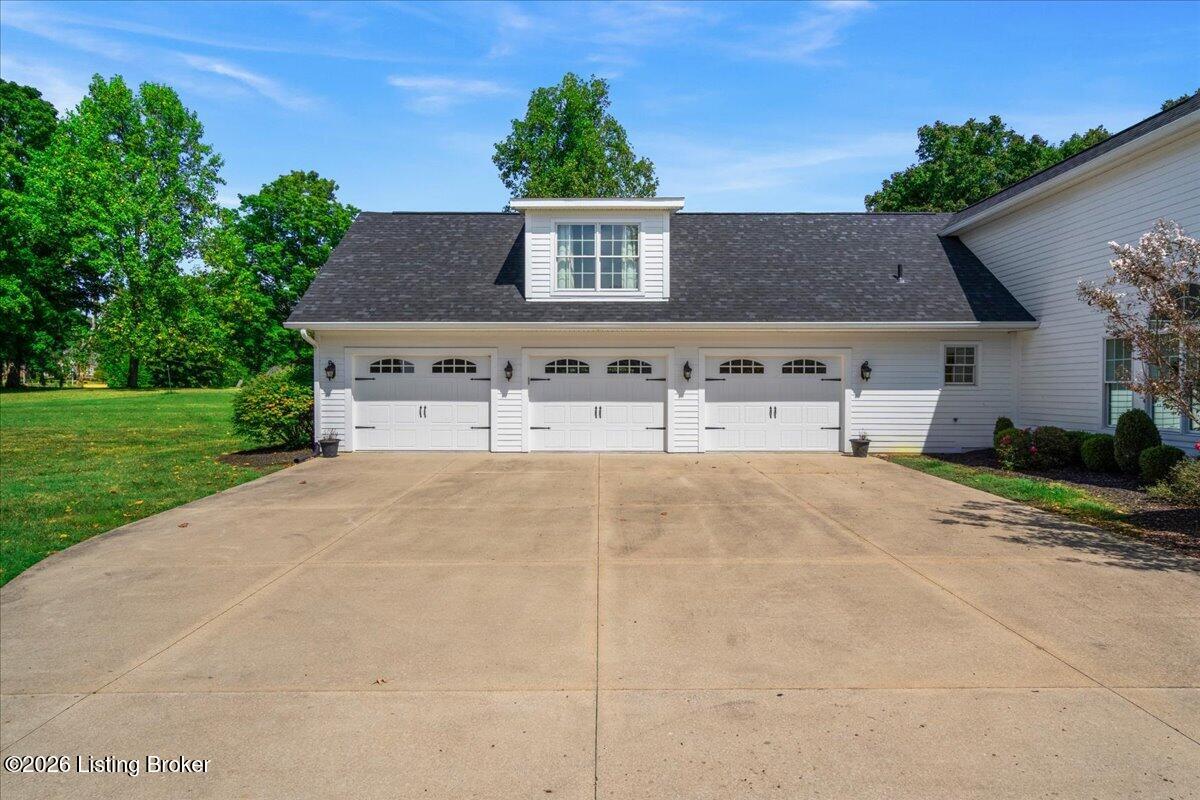 2 Stone Creek Park Property Photo 16