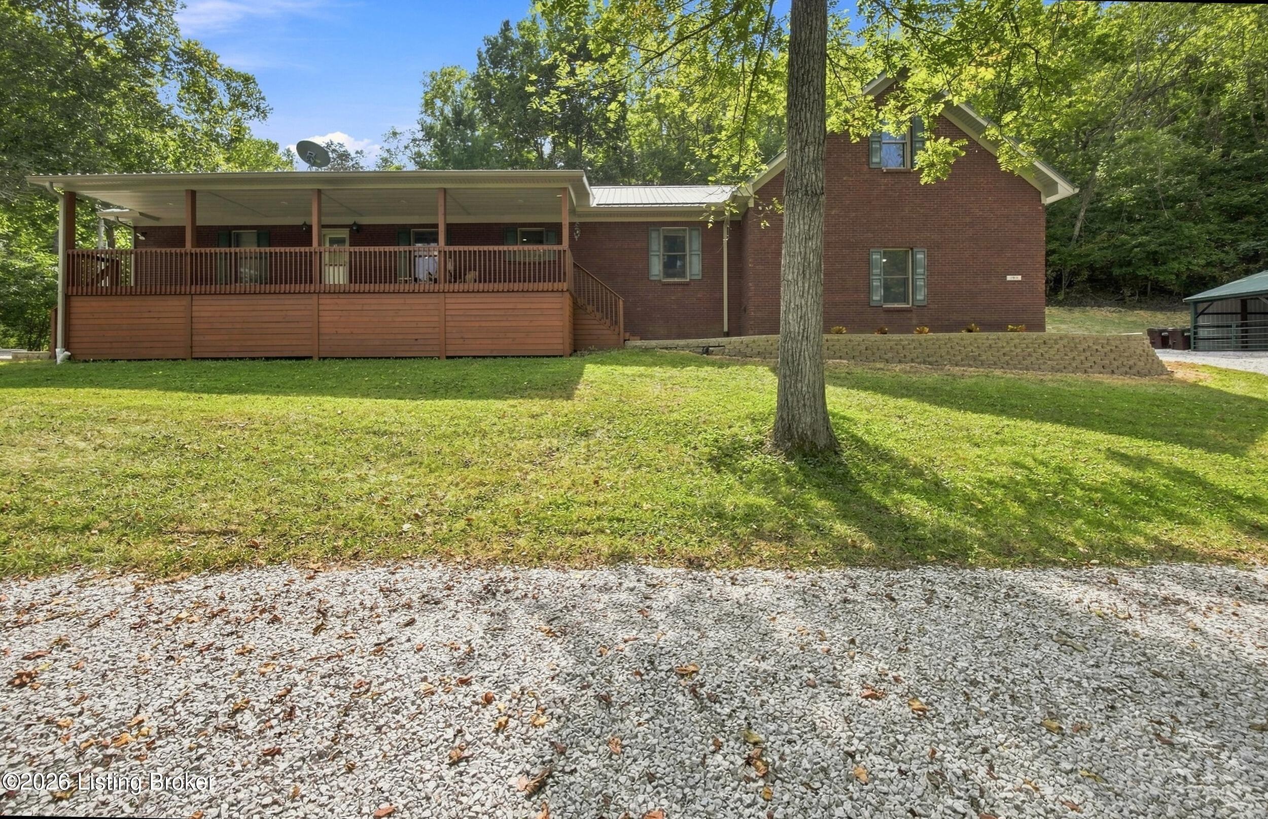 2801 Pattons Creek Rd Property Photo 3