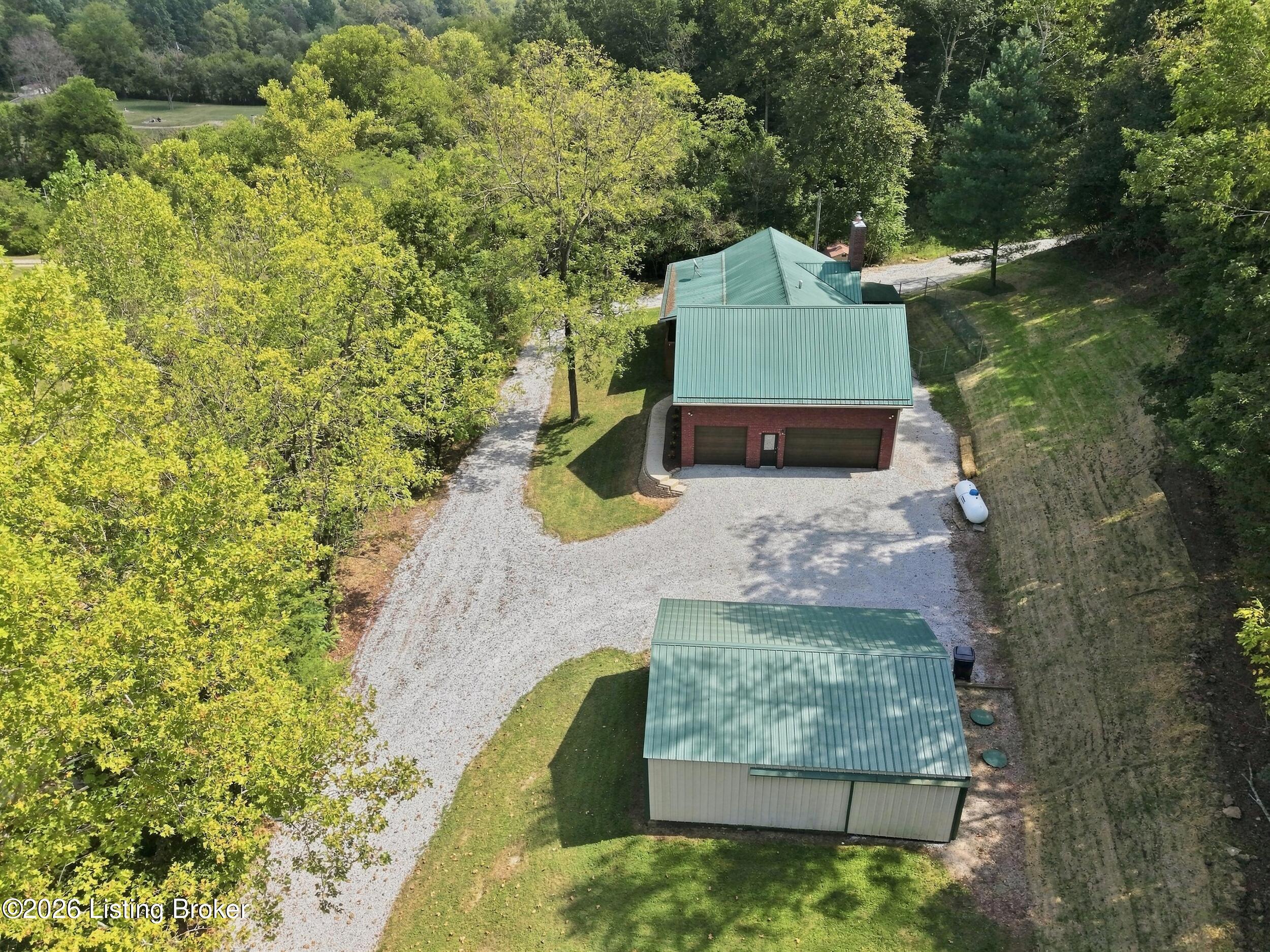 2801 Pattons Creek Rd Property Photo 4