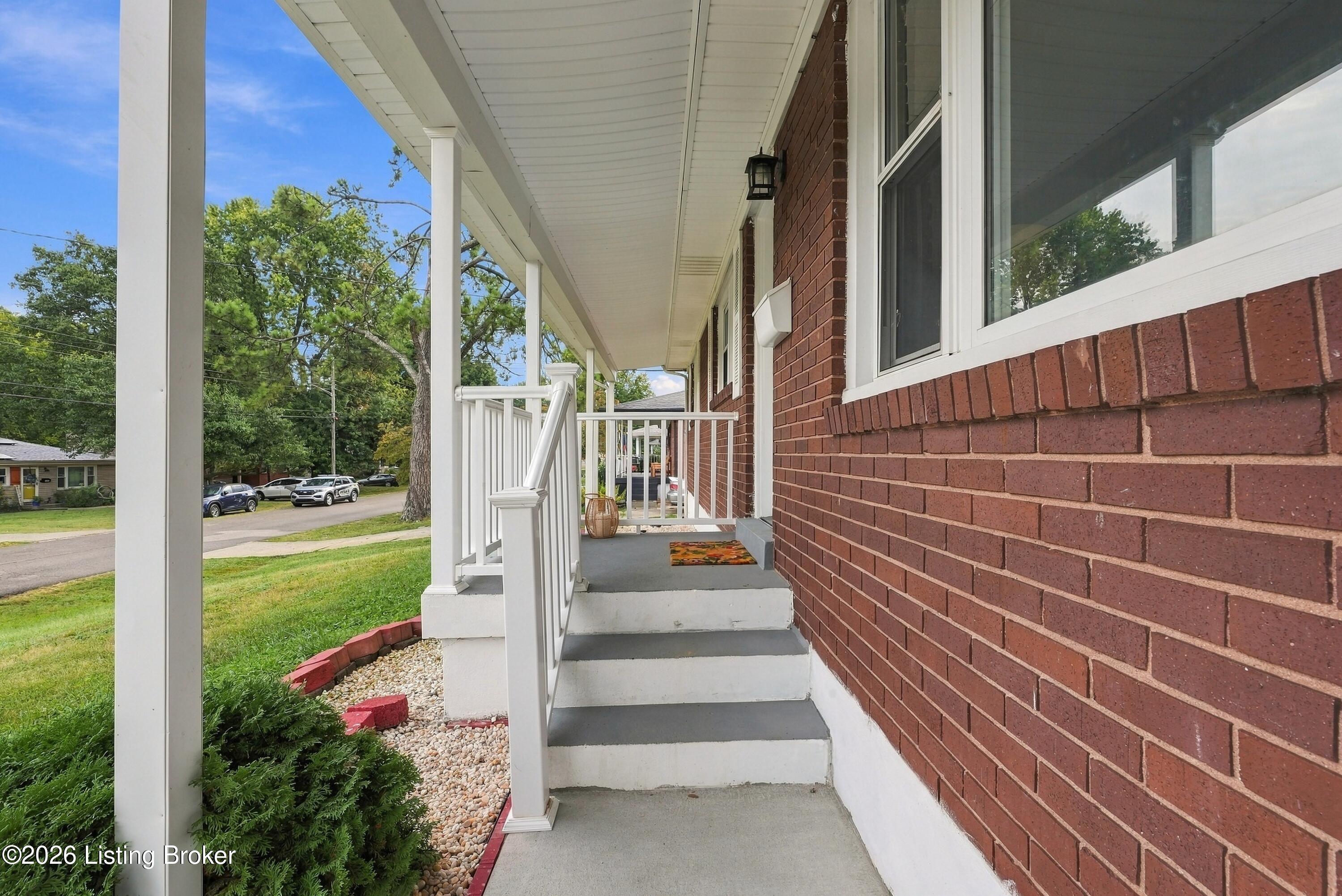5918 Bay Pine Dr Property Photo 4