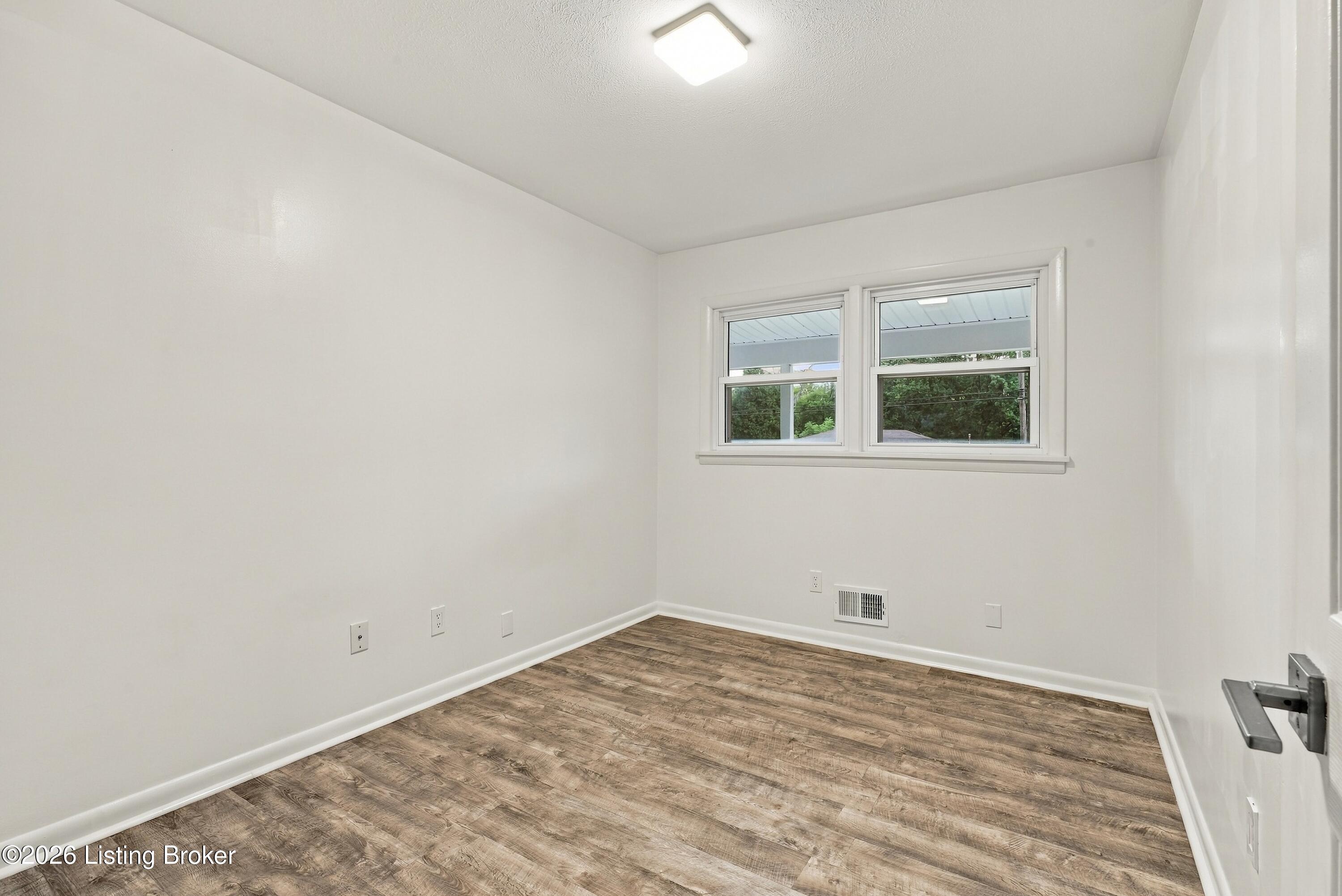5918 Bay Pine Dr Property Photo 25