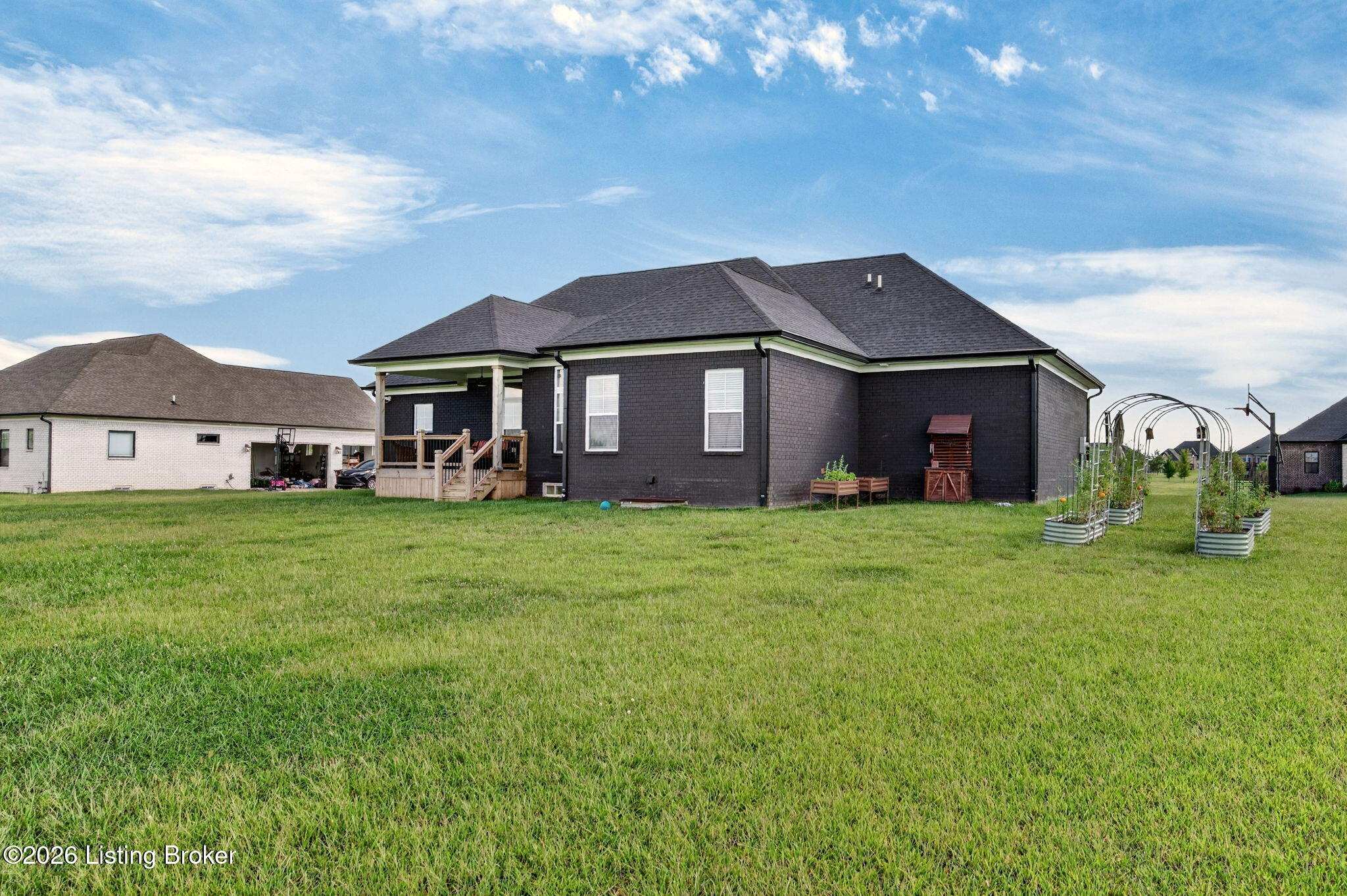 142 Dalton Dr Property Photo 42