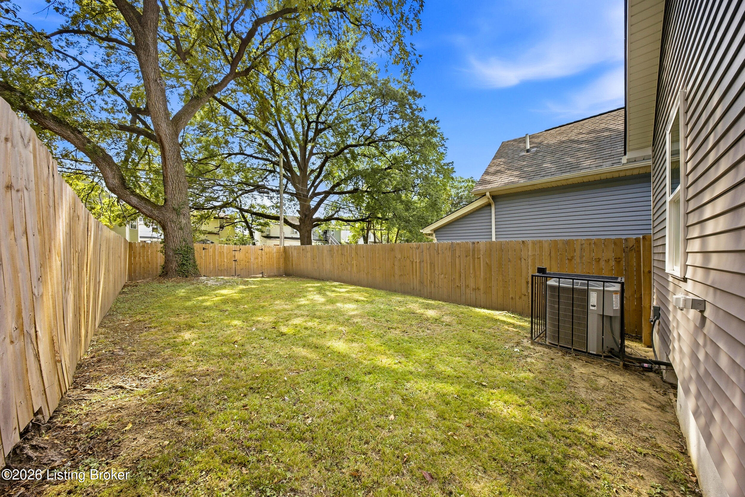 2012 Standard Ave Property Photo 38