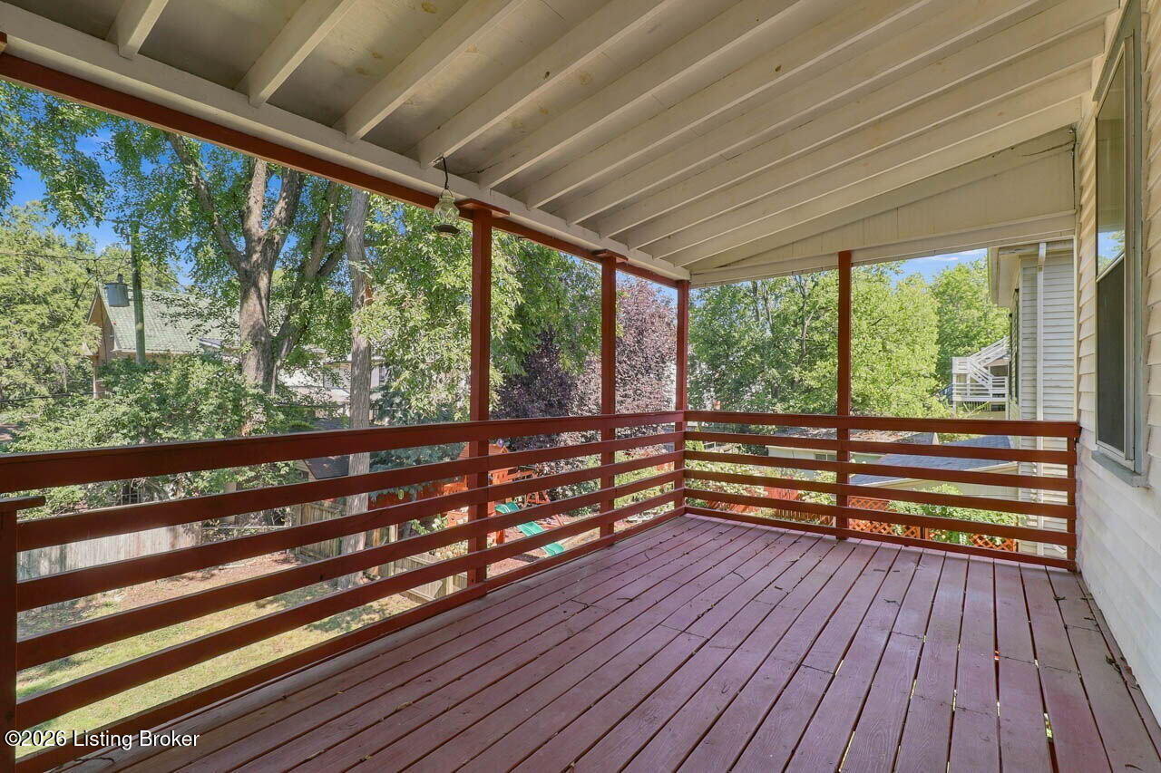 2063 Sherwood Ave Property Photo 30