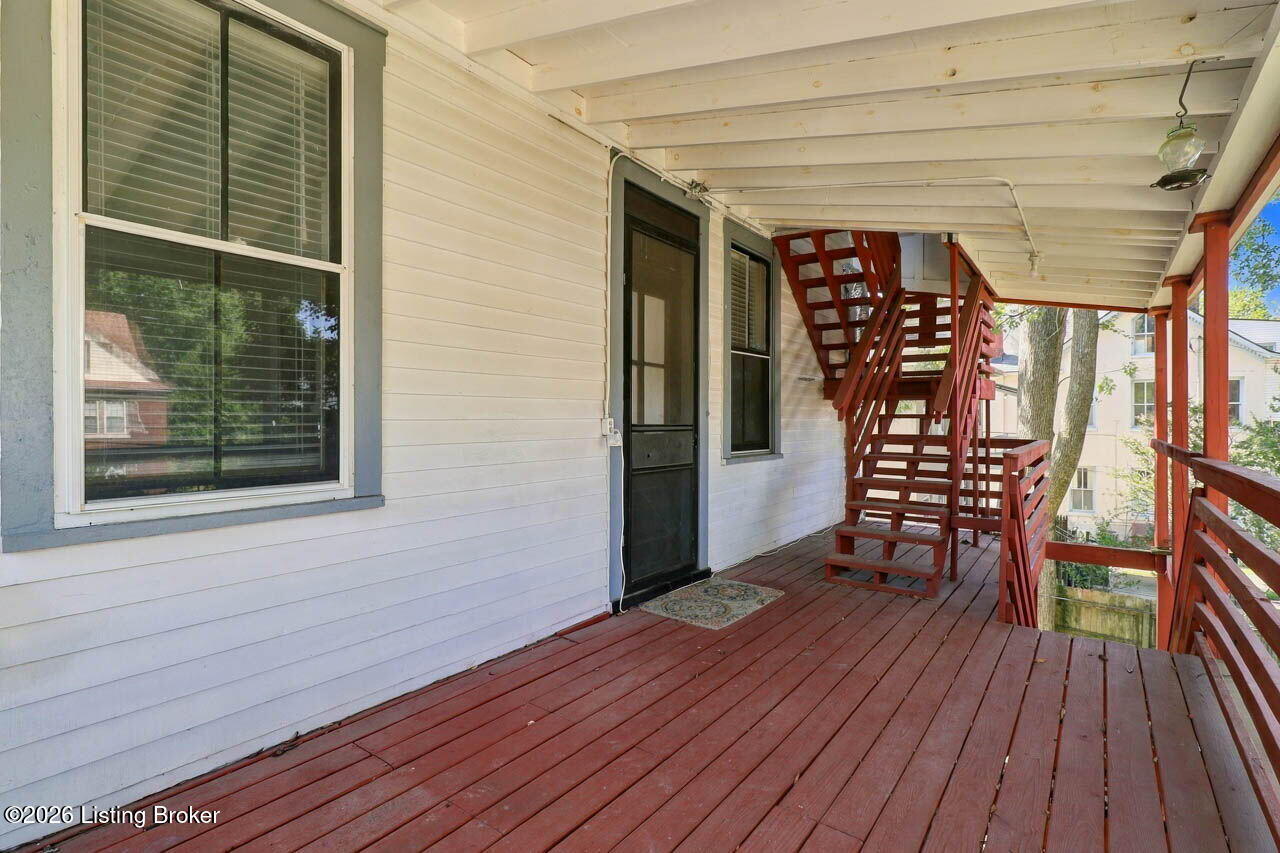 2063 Sherwood Ave Property Photo 31