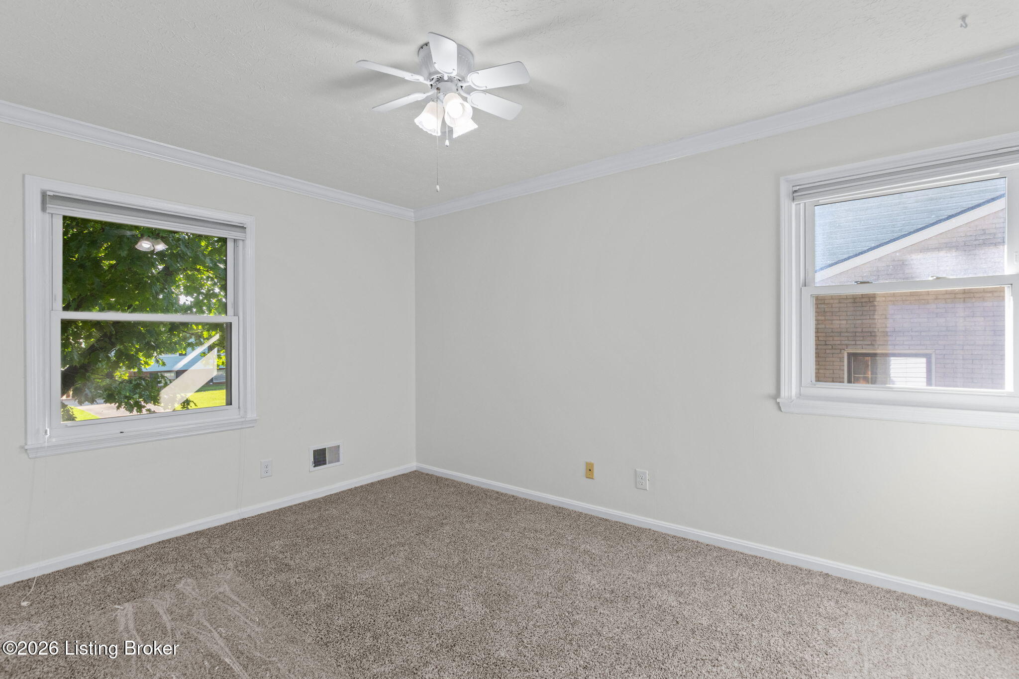 808 Foxwood Ave Property Photo 28