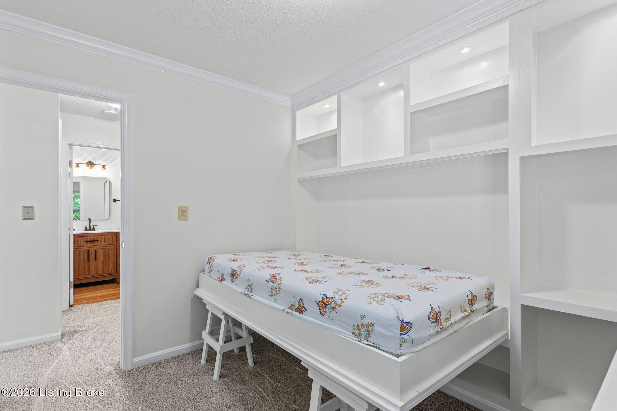 808 Foxwood Ave Property Photo 34