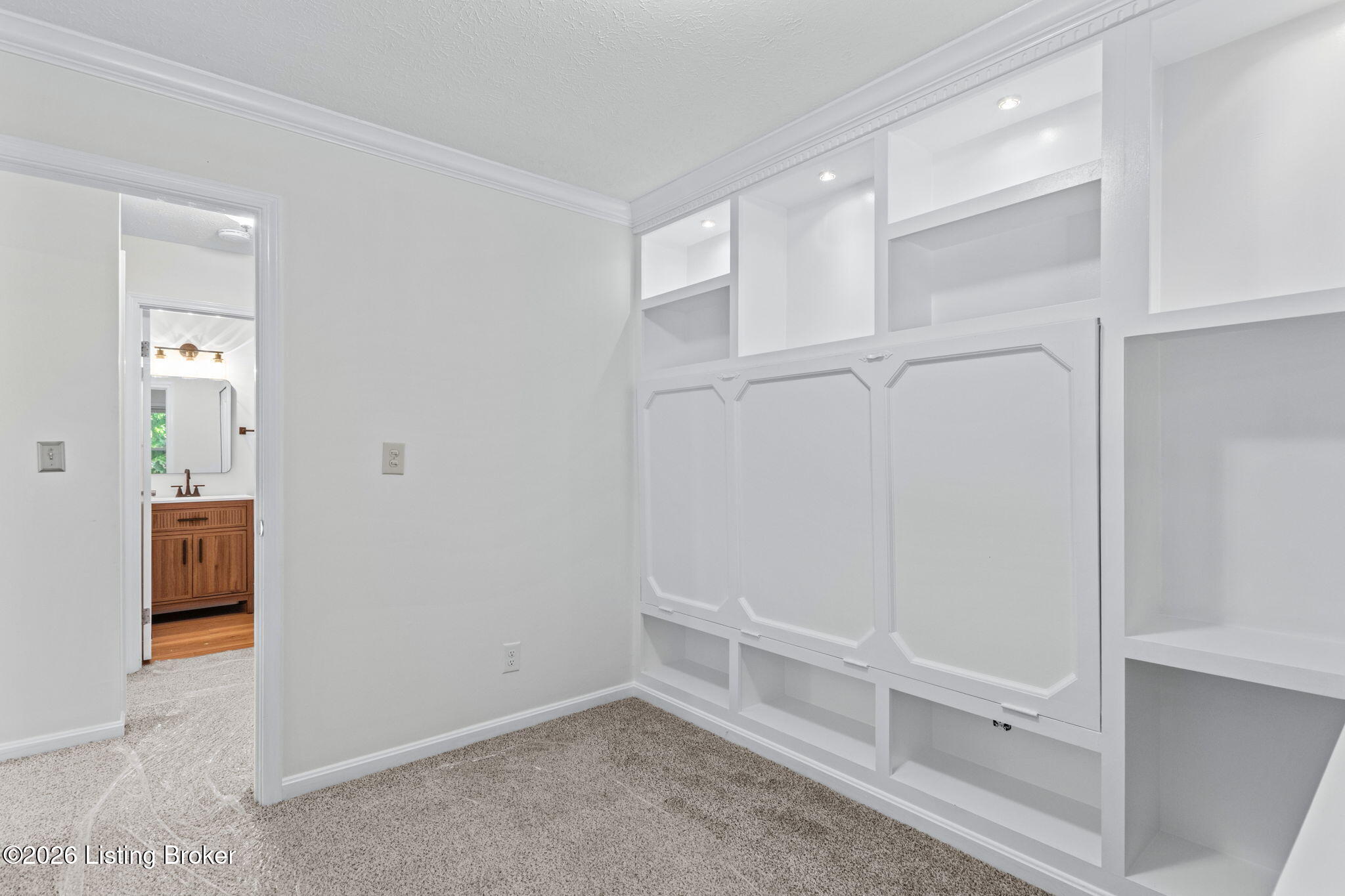 808 Foxwood Ave Property Photo 35